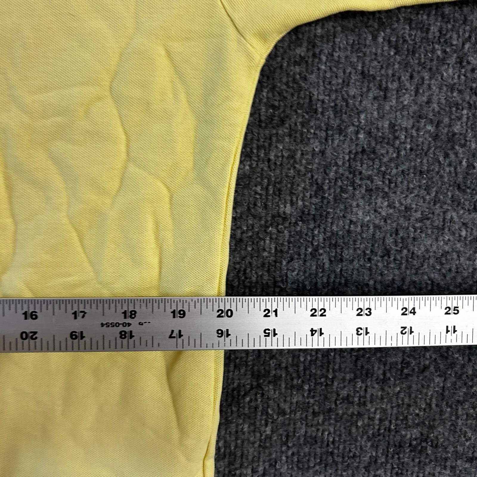 Izod Lacoste Polo Mens Size XL Yellow Vintage Pique Knit Short Sleeve Logo Shirt