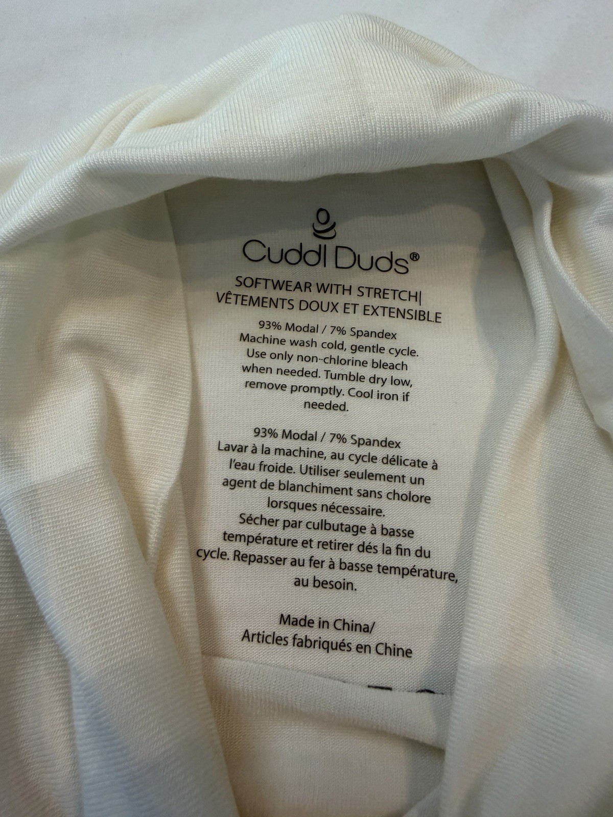 Cuddl Duds Women’s White Softwear Stretch Long Sleeve Turtleneck L Modal Spandex
