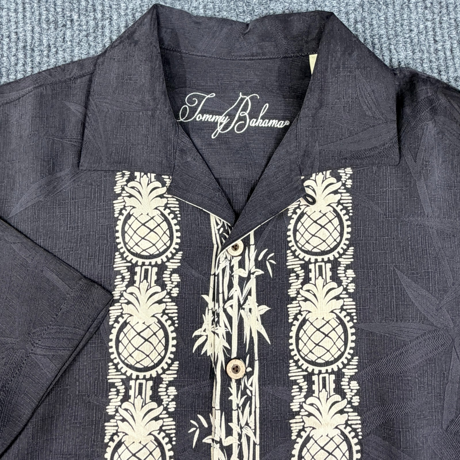 Tommy Bahama Mens Button Up Shirt Small Black Silk Embroidered Hawaiian Bamboo