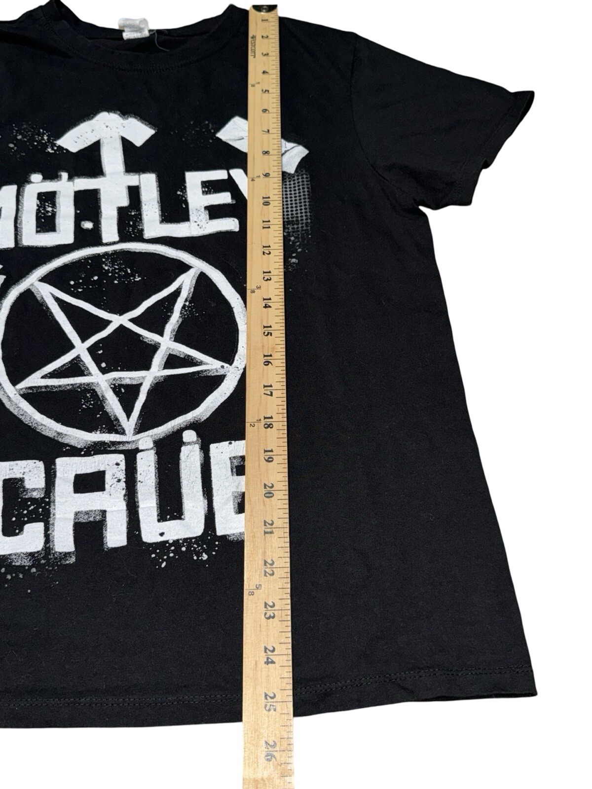 T-Shirt Ink Motley Crue 2023 World Tour Graphic Print T-Shirt Adult Small