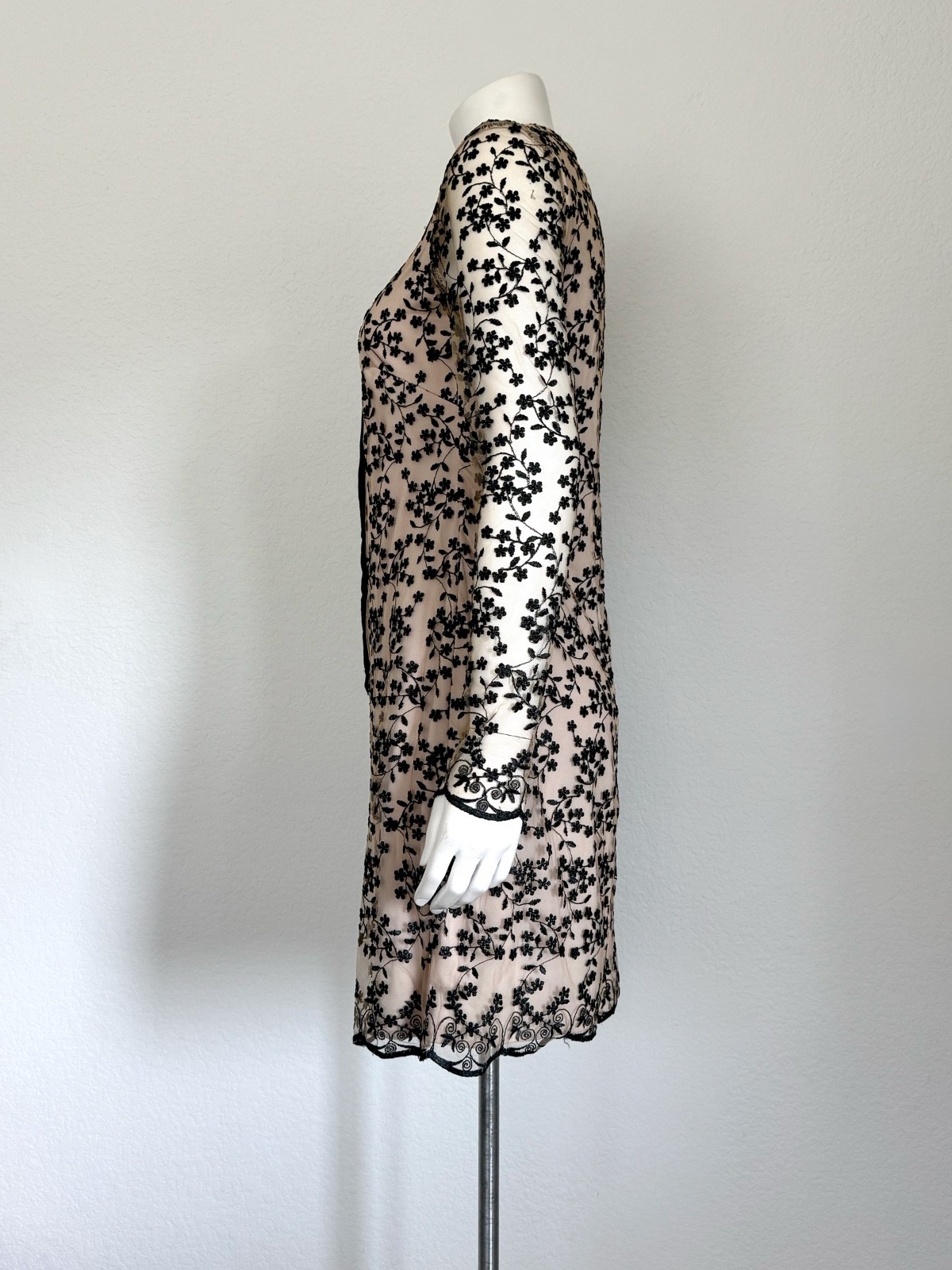NWOT | Betsey Johnson | Velvet Tie Lace Shift Dress | Size 2