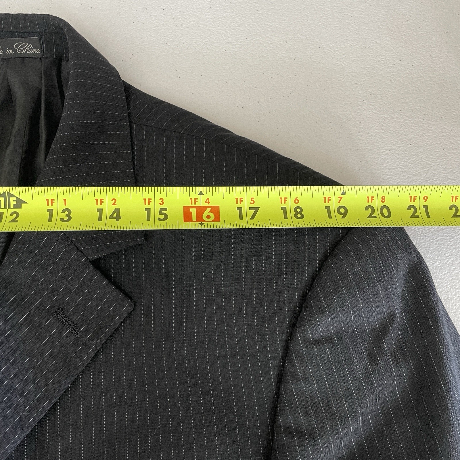 Lineage 2 Piece Suit Mens 44R 36×29 Black Gray Striped Super Fine Wool Polyester
