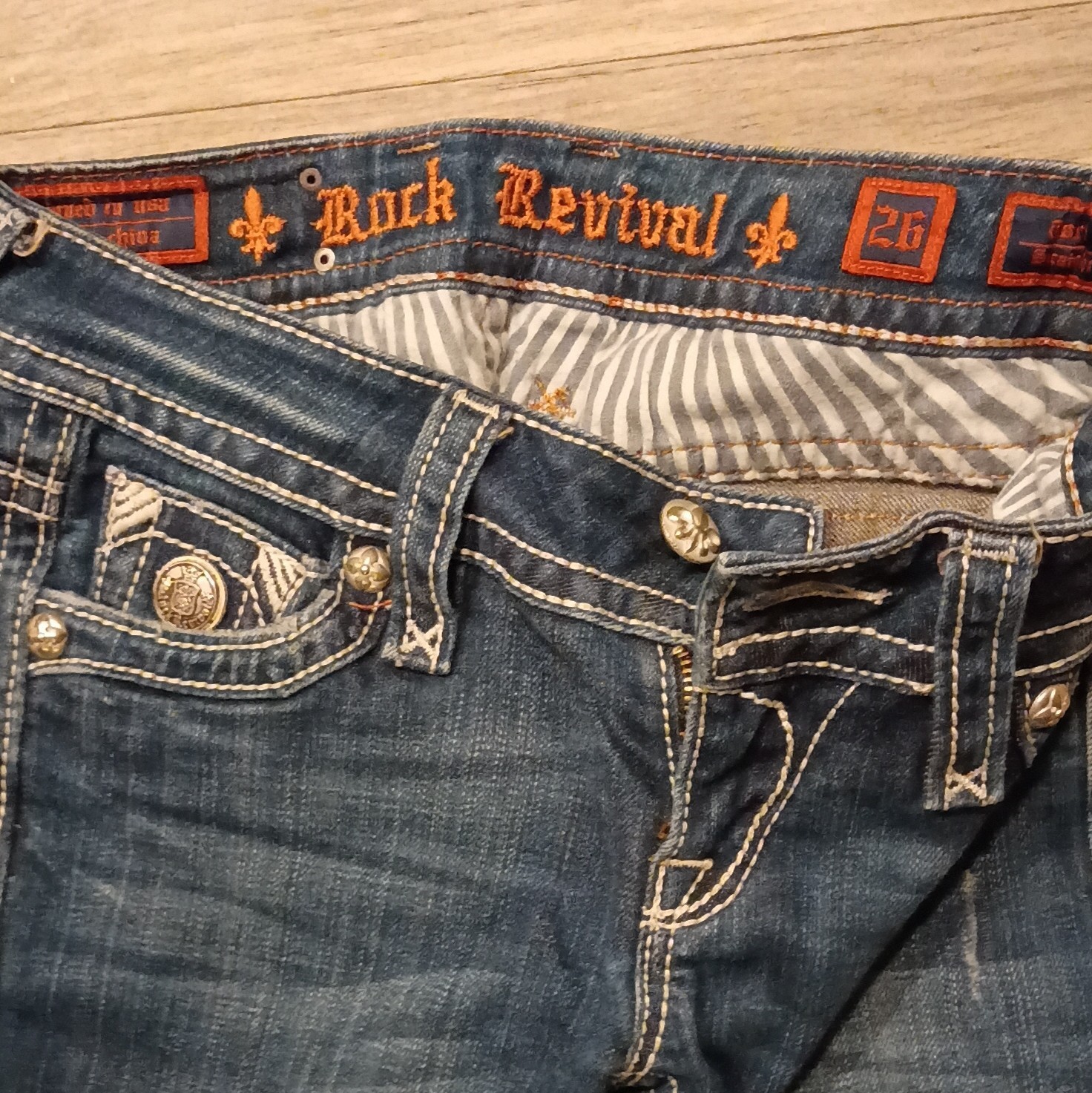 Rock Revival Women’s 26 Blue Medium Wash Bootcut Slim Denim Jeans Embroidered