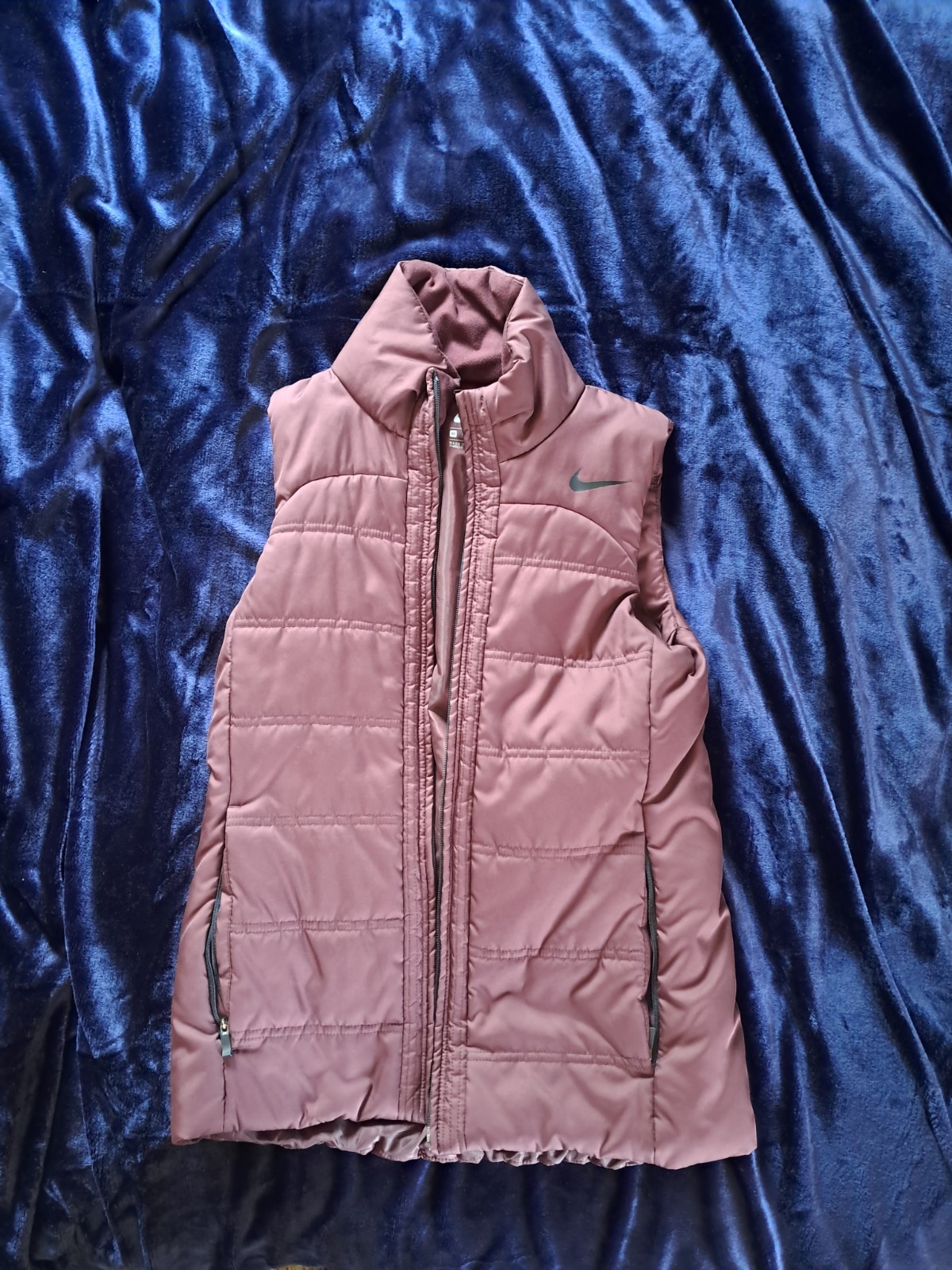 NIKE vest XS Maroon Color, Lightly Worn, No Stains Or Rips