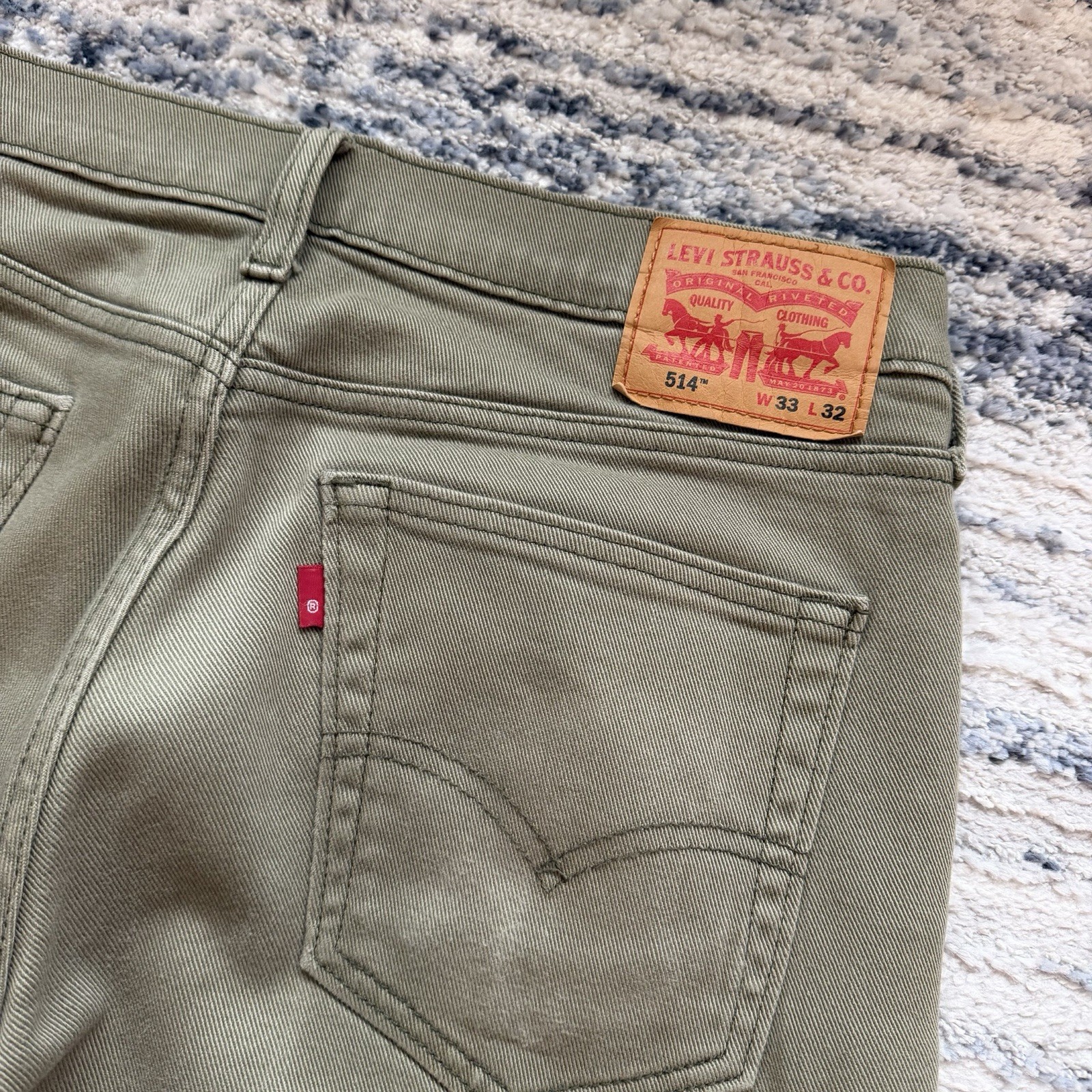 Levi’s 514 Jeans Men’s 33×32 Straight Fit Olive Green Denim 100% Cotton