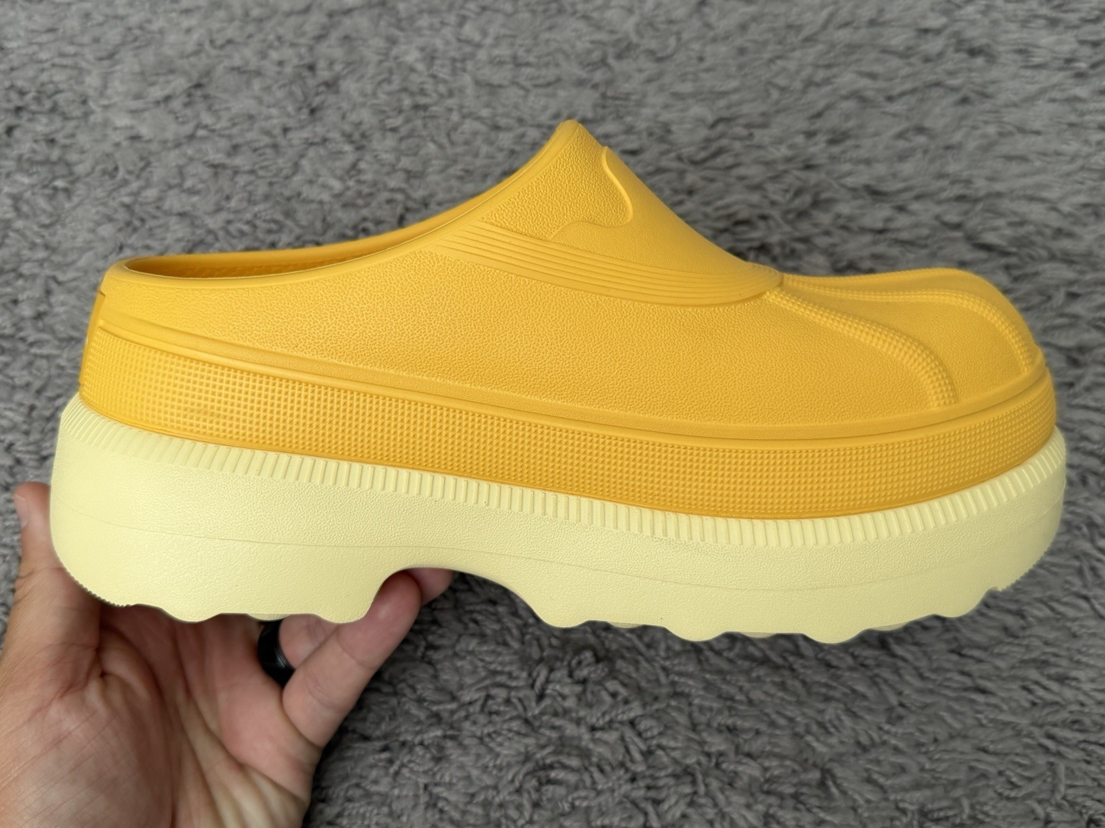 Sorel Caribou Clog Yellow Ivory Waterproof Slip-Ons Mule Shoes Women’s Size 7