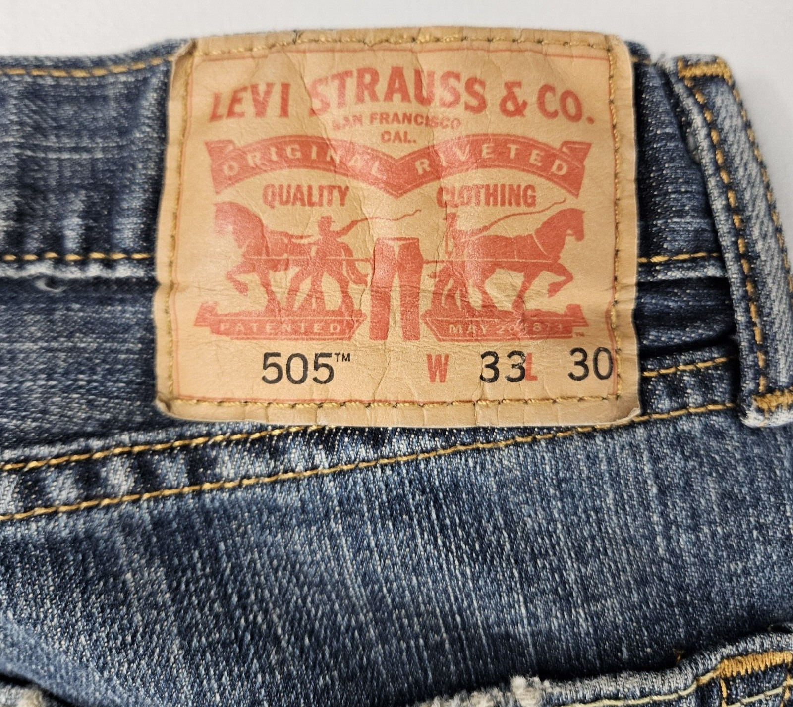 Levis Men’s 505 Regular Fit Jeans Straight Leg Blue Denim Size 33×30