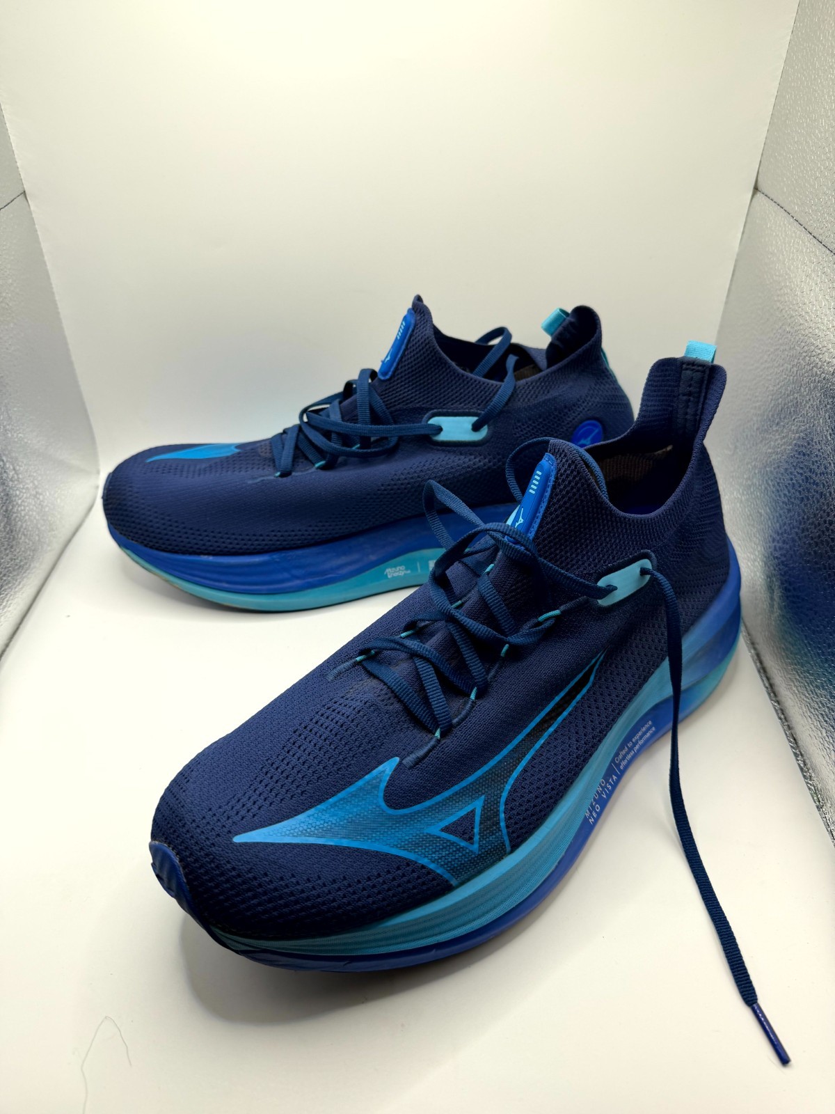 Mizuno Neo Vista 411460-5YRB Mens 12 Sneaker Estate Blue River Running Shoes