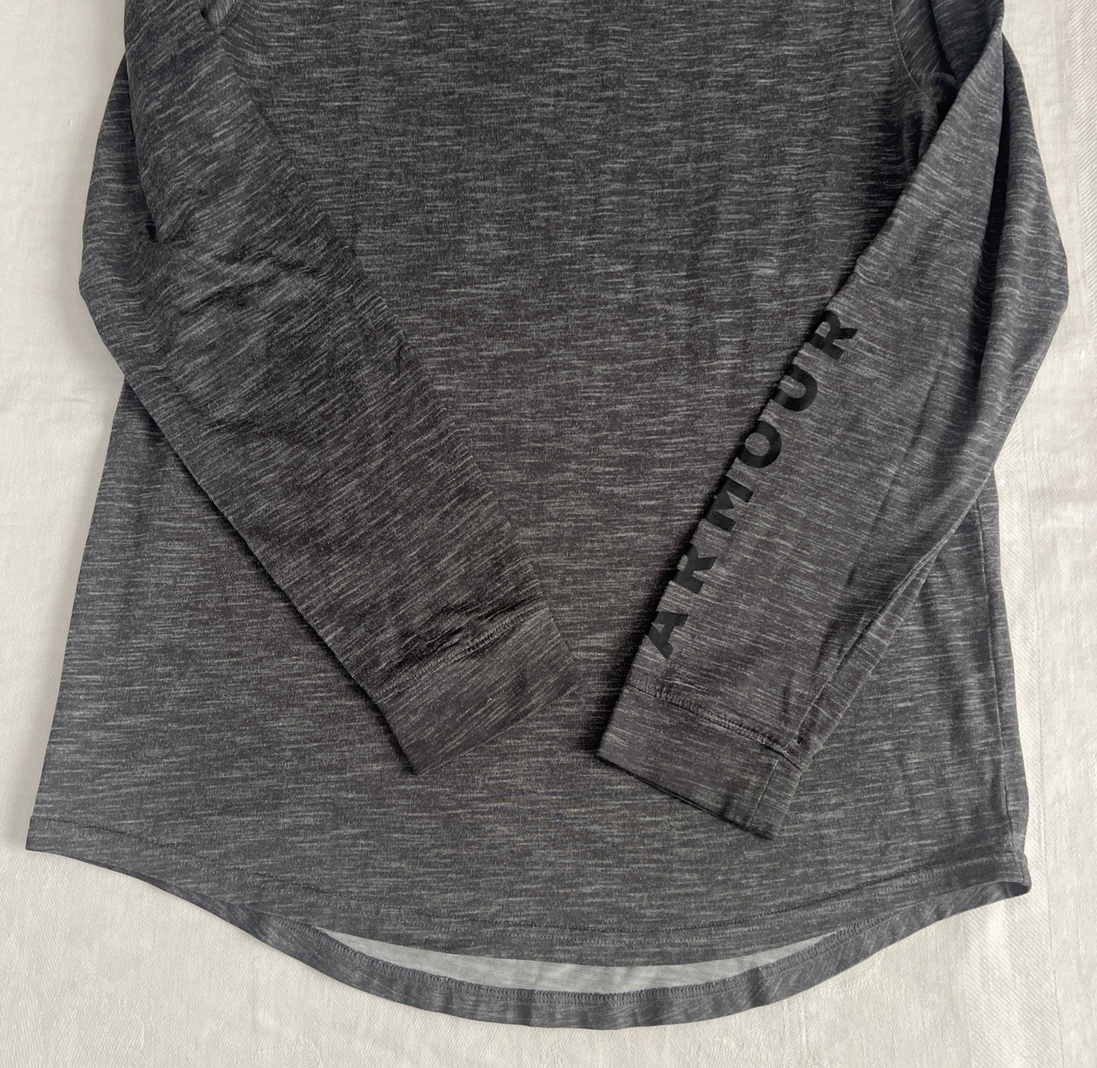 Under Armour Heat Gear Women’s Sz S Loose Fit Athletic Long Sleeve Top Dark Gray