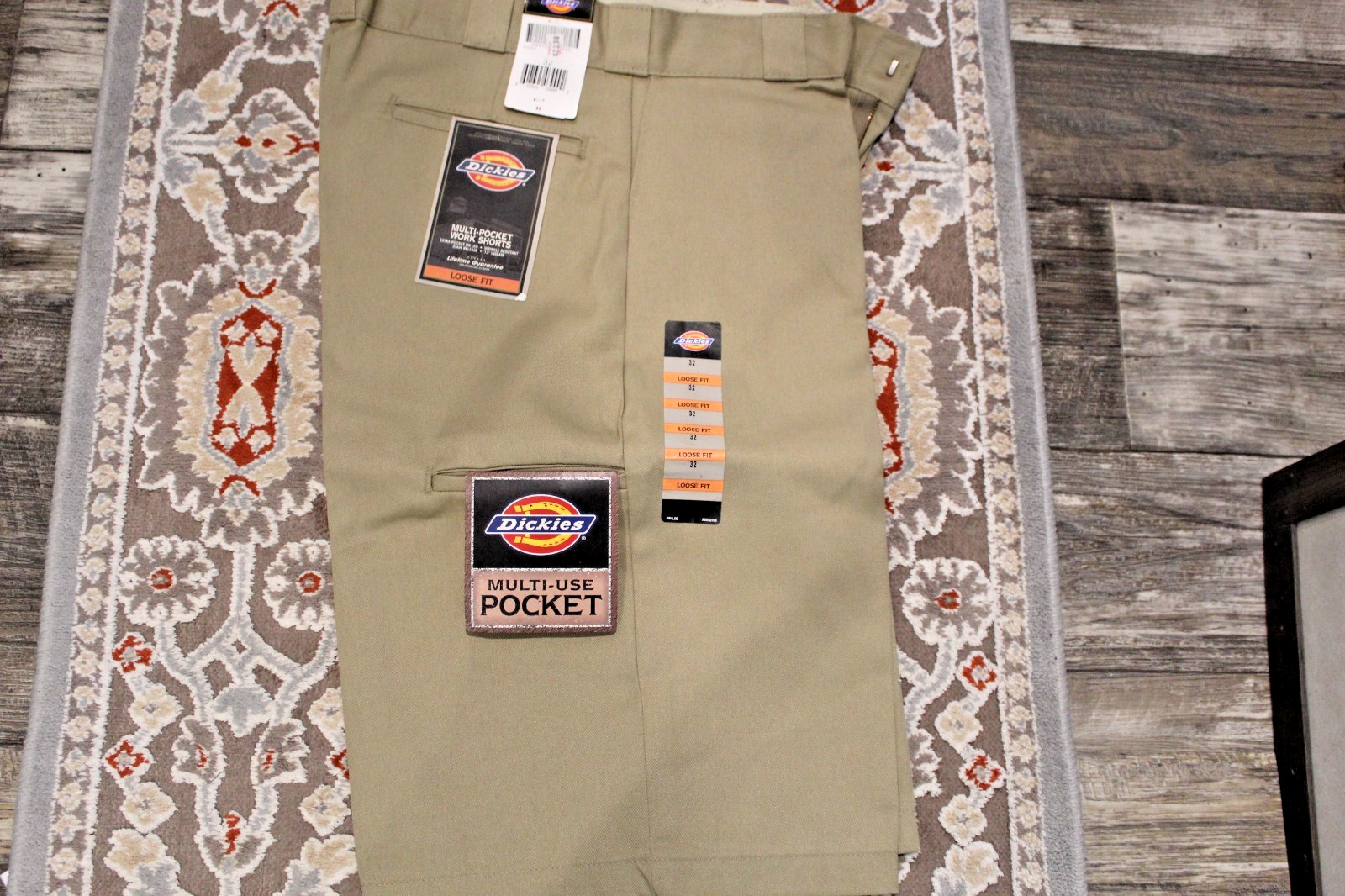 DICKIES MENS LOOSE FIT WORK SHORTS SZ 32 KHAKI EX POCKETS WRINKLE RESISTANT