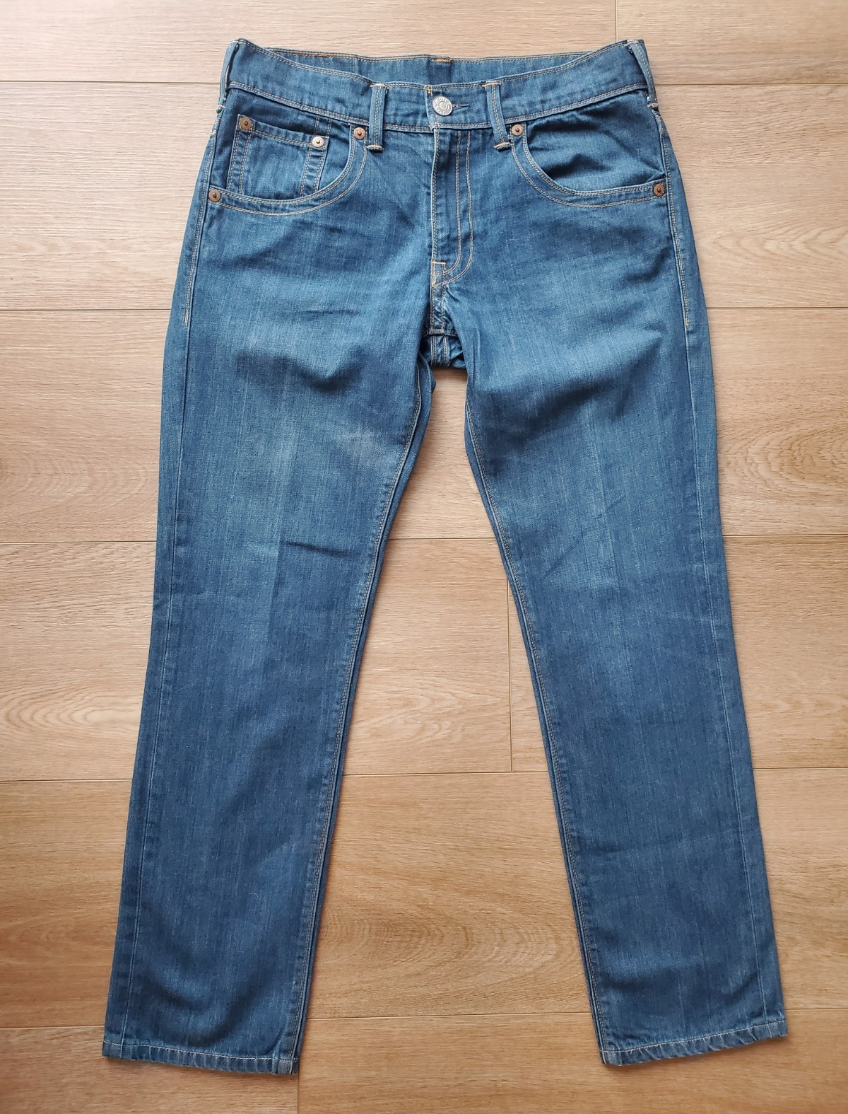 Levi’s Men’s 511 Blue Medium Wash Denim Jeans Button Fly, 33×32
