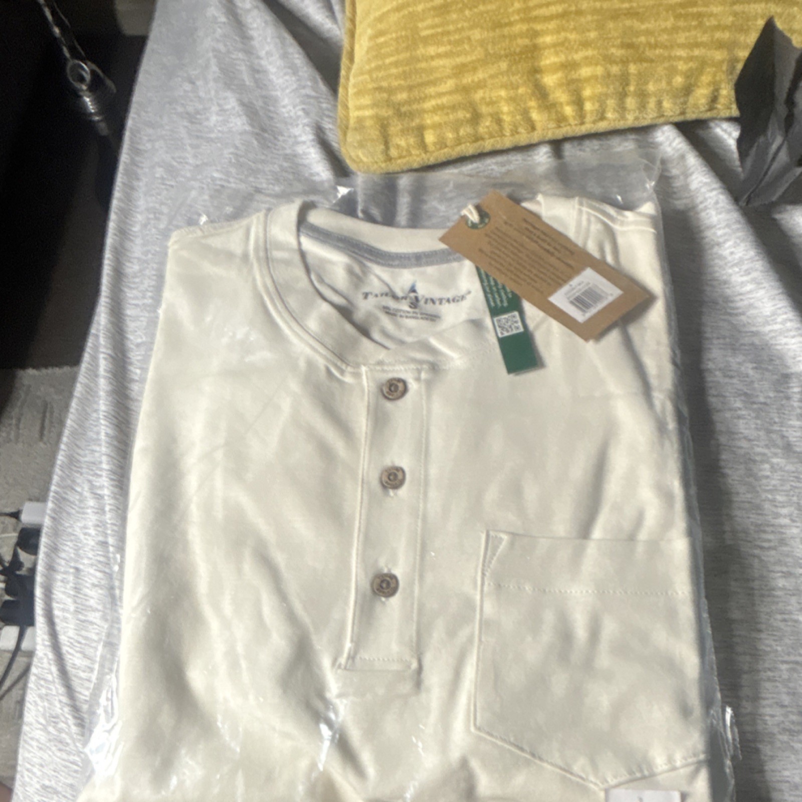 Tailor Vintage Men’s White Solid Henley Short Sleeve Pocket T-Shirt NWT Size S