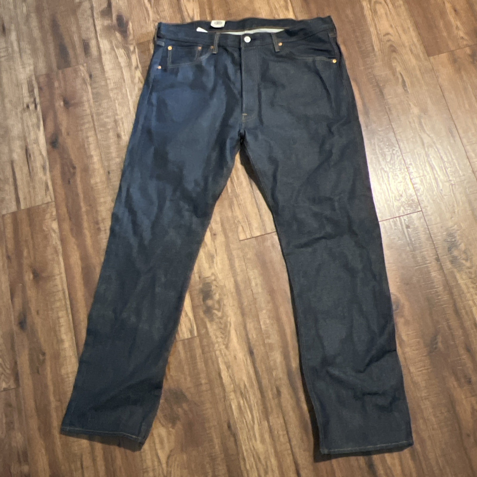 Levi’s 501 Men’s Jeans Original Shrink To Fit Signature Button Fly