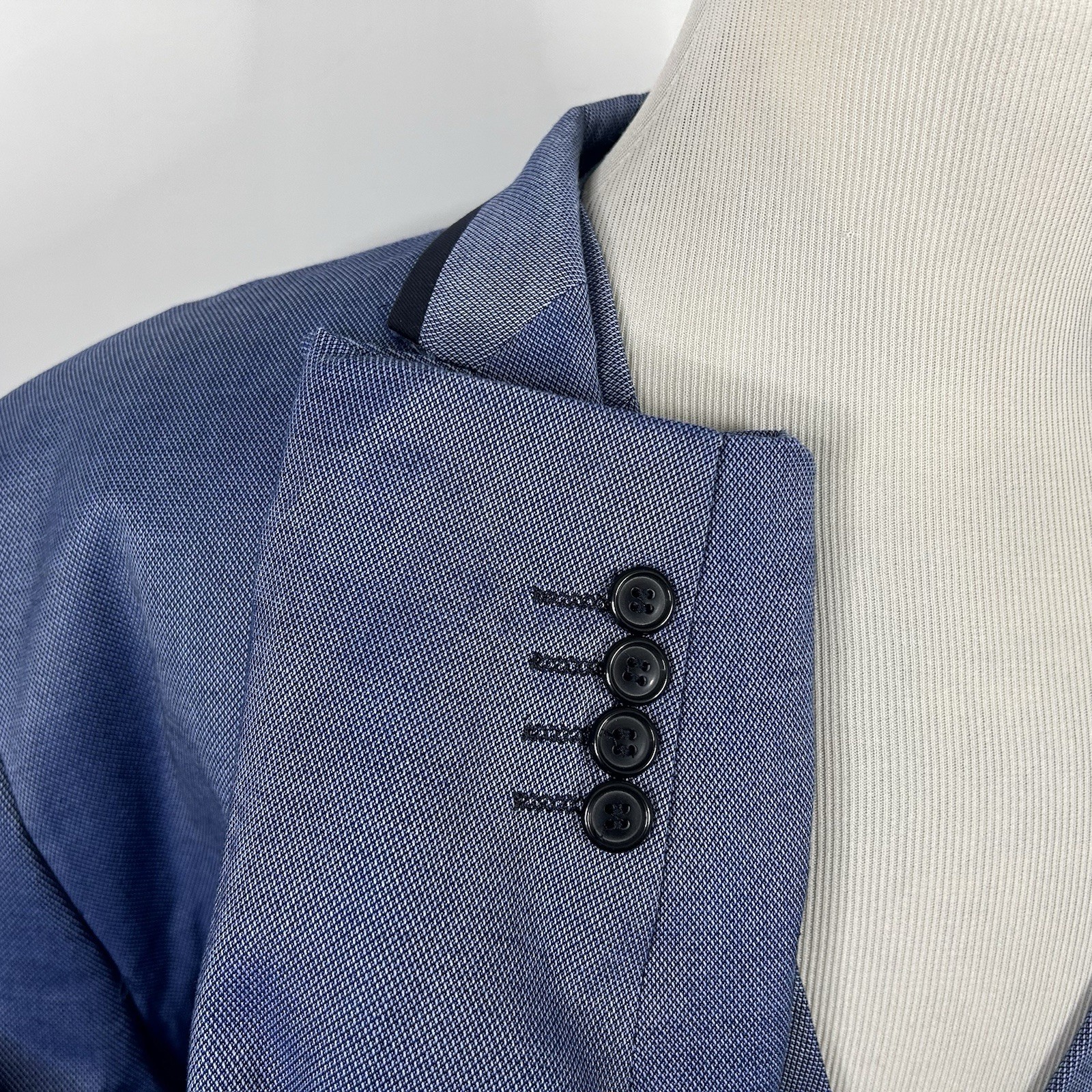 Lineage 56R 3 pc Suit 52×34 Pleated Blue Peal Lapel Two Button Double Vented