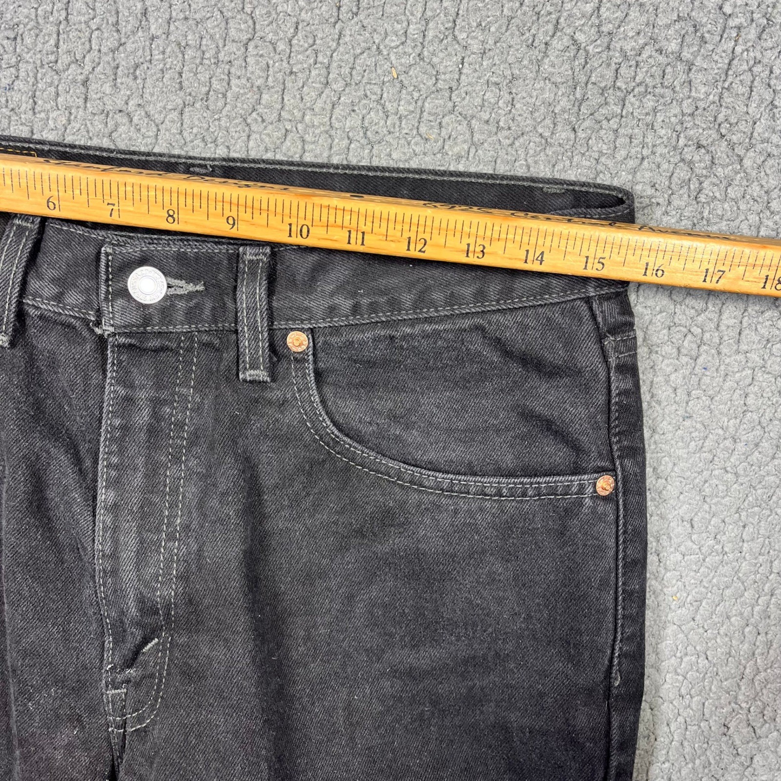 Vintage Levis 550 Relaxed Fit Black Denim Jeans Mens 33×32 Made in Canada