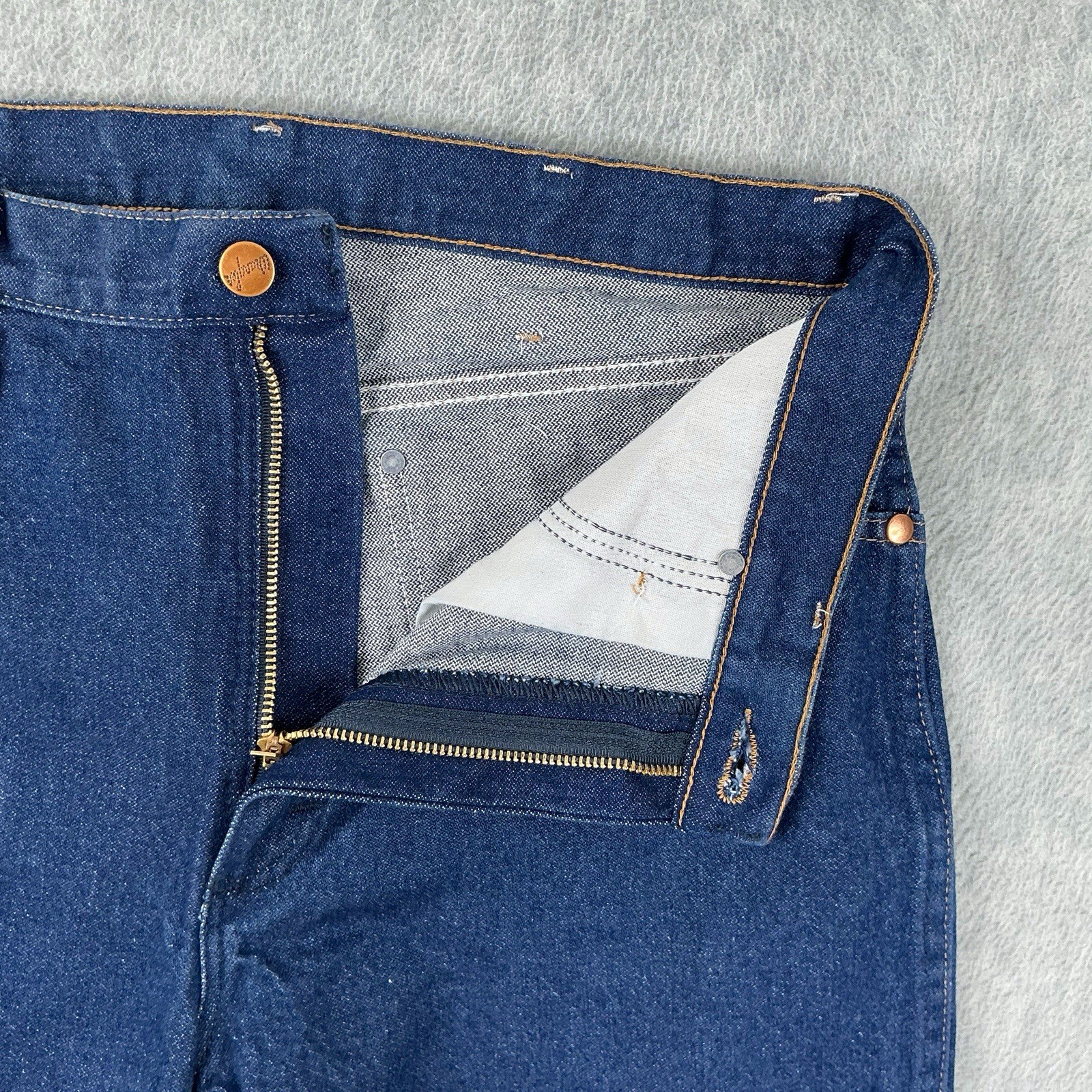 Wrangler Jeans Men 34×32 (ACTUAL 32×30) Blue 13MWZ Cowboy Cut Western