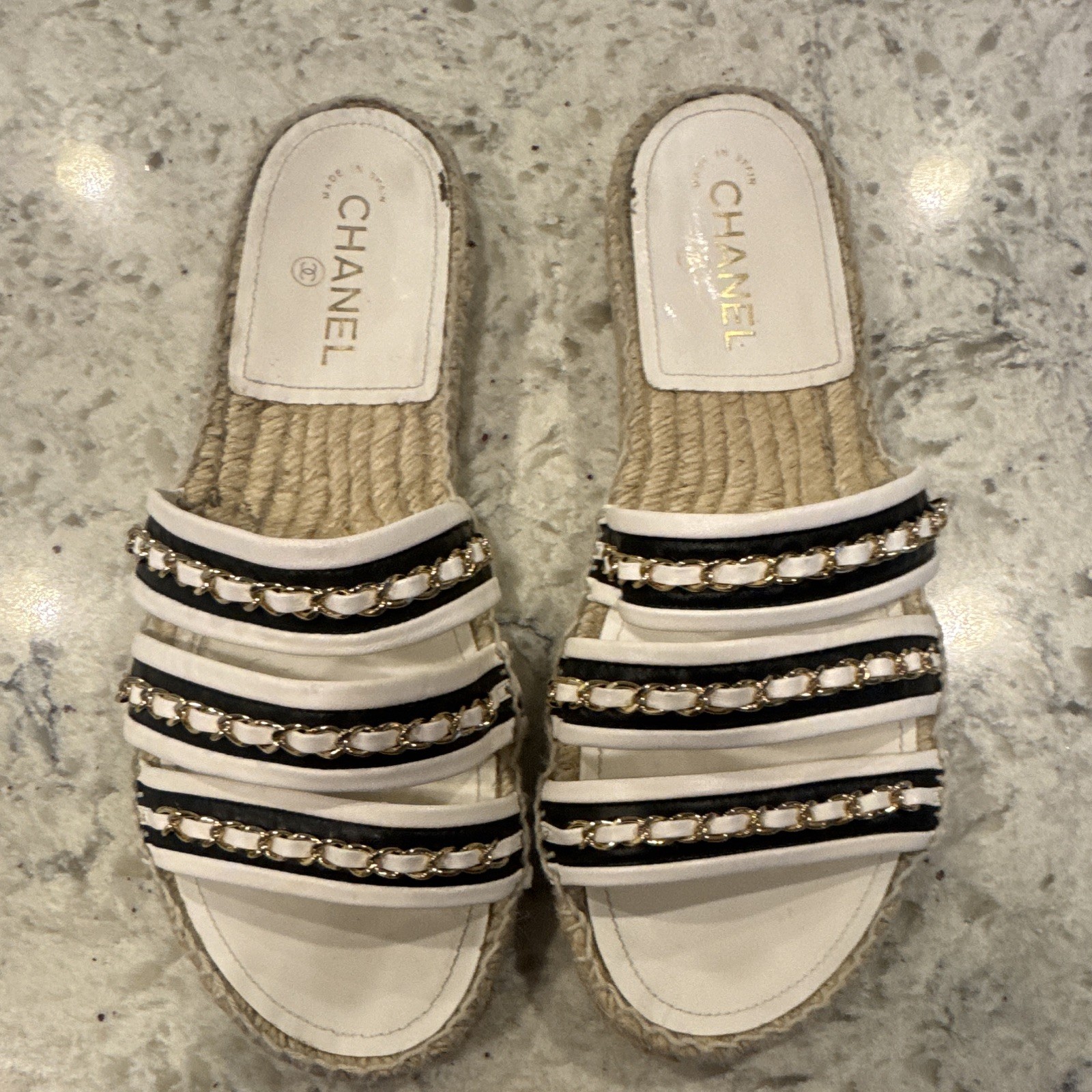 CHANEL White/Black Espadrille Slide Sandals Chain Logo Leather EU 42 US 12