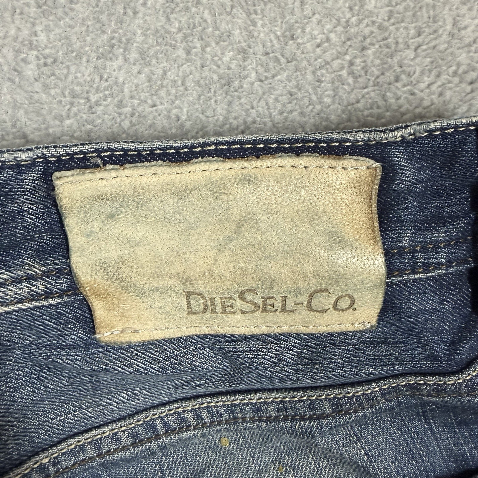 Diesel LARKEE Jeans Men 29×32 Blue Straight Leg Heavy Faded Wash DNA Denim 0880E