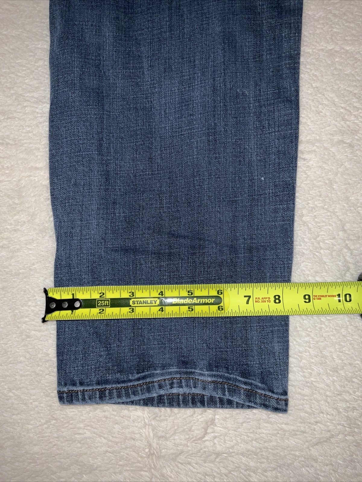 LUCKY BRAND Mens “221 Straight” Denim Jeans ~ 98% Cotton 2% Elastane~ 40×30