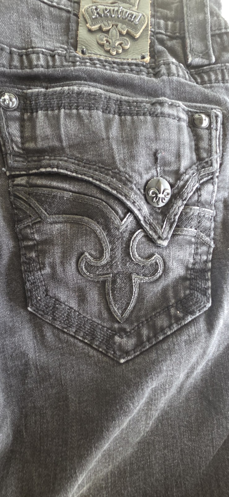 Rock Revival Men’s Kemel Straight Jeans 42×33 Embellished Pockets Dark Wash