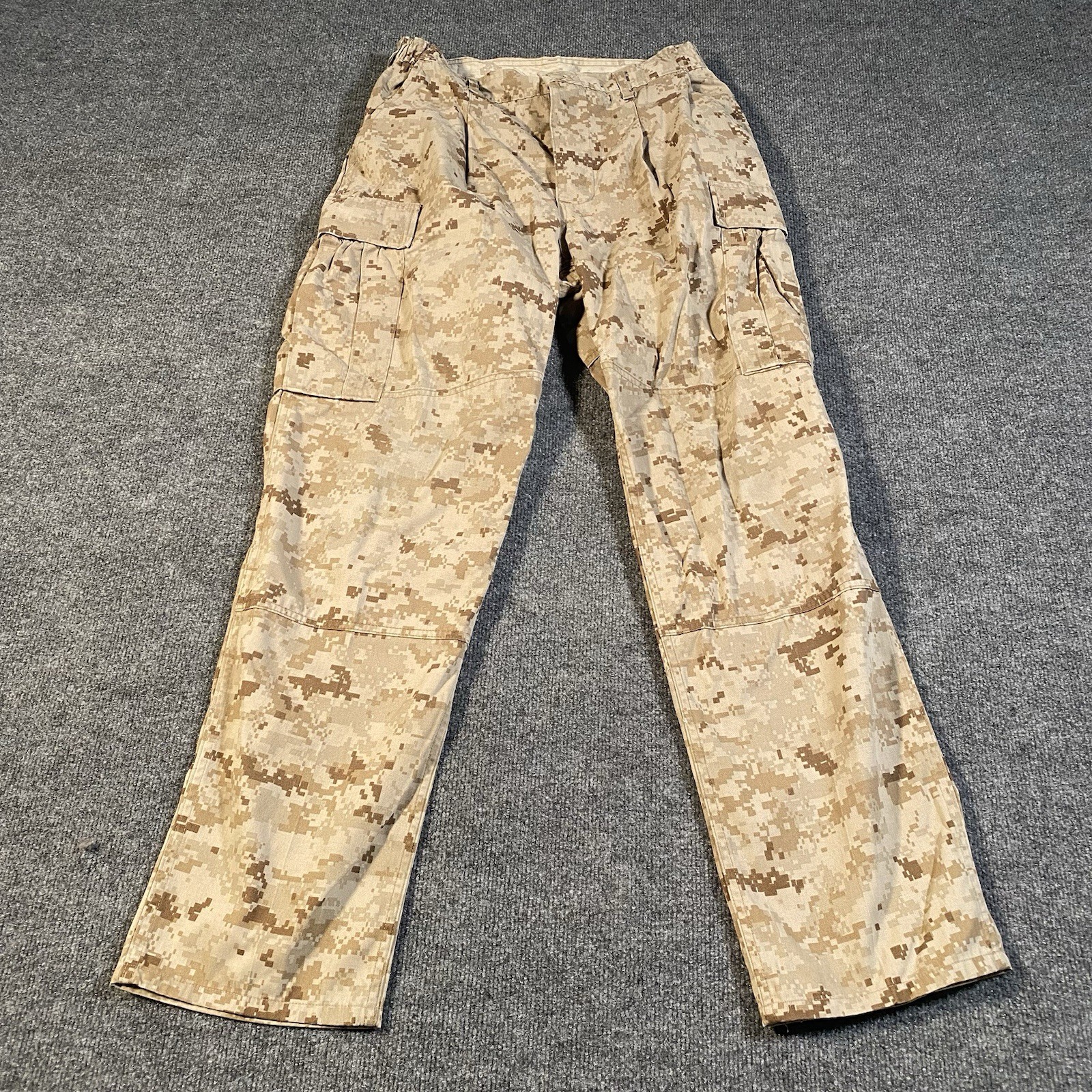 USMC MARPAT MCCUU Digital Camo Cargo Military Pants Mens Medium Insect Guard
