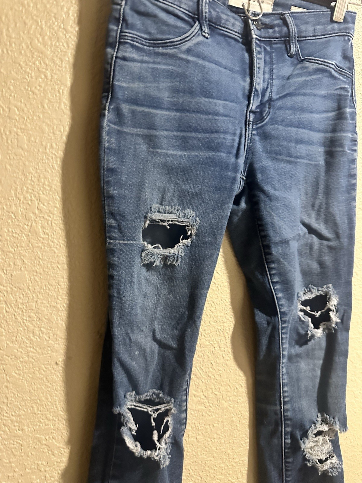 PacSun Women’s Mid Rise Blue Medium Wash Jegging Skinny, Slim Fit Distressed