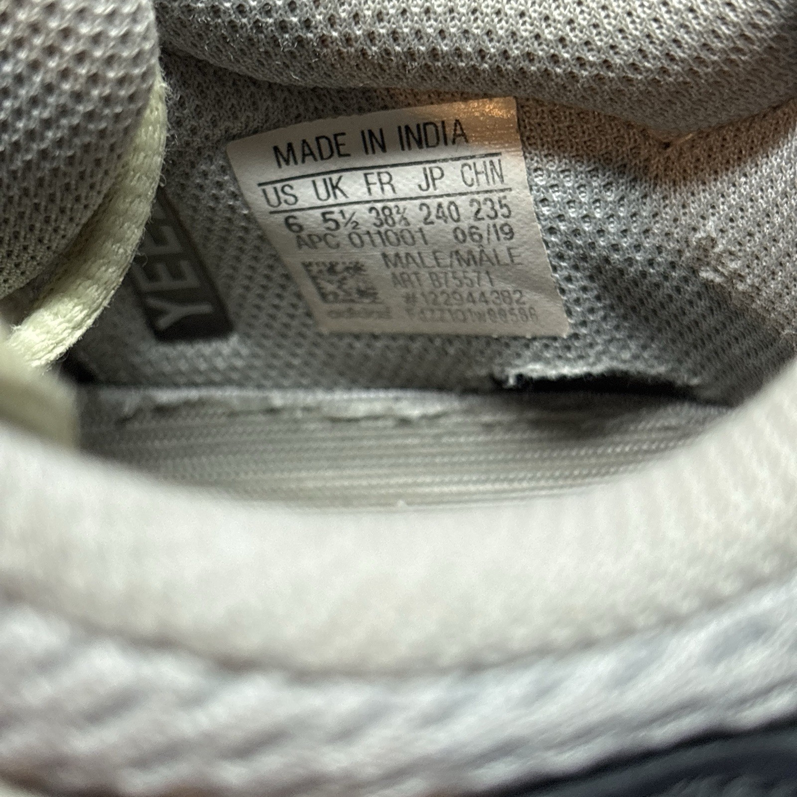 Size 6 – adidas Yeezy Boost 700 Low Wave Runner