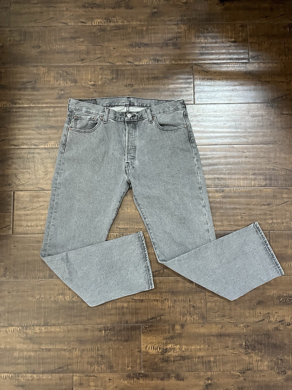 Levis 501 Original Fit Button Fly Jeans Straight Leg Grey Size 35/30