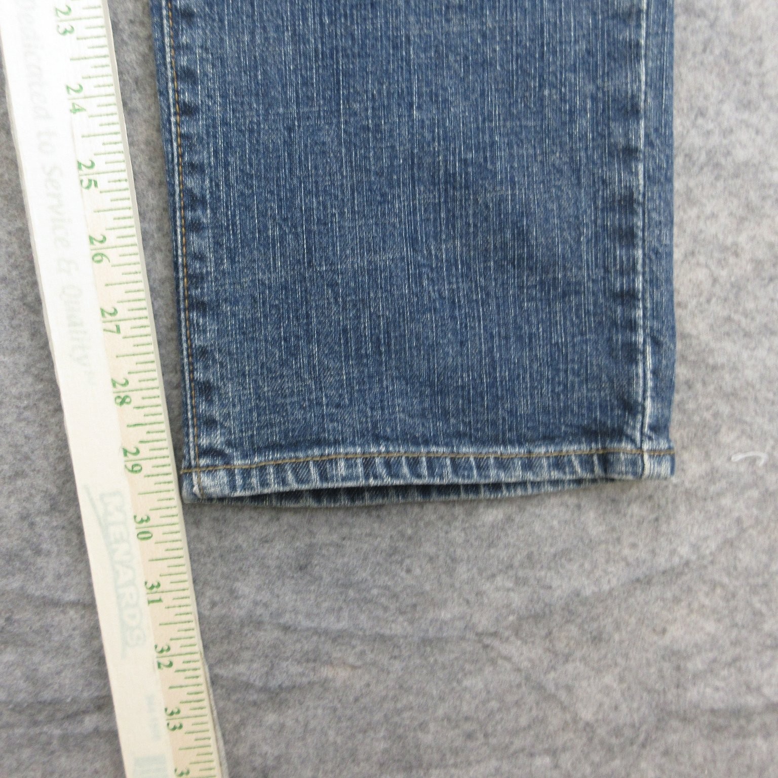 Signature by Levi Strauss Men’s Blue Denim Mid Rise Straight Jeans 35×29