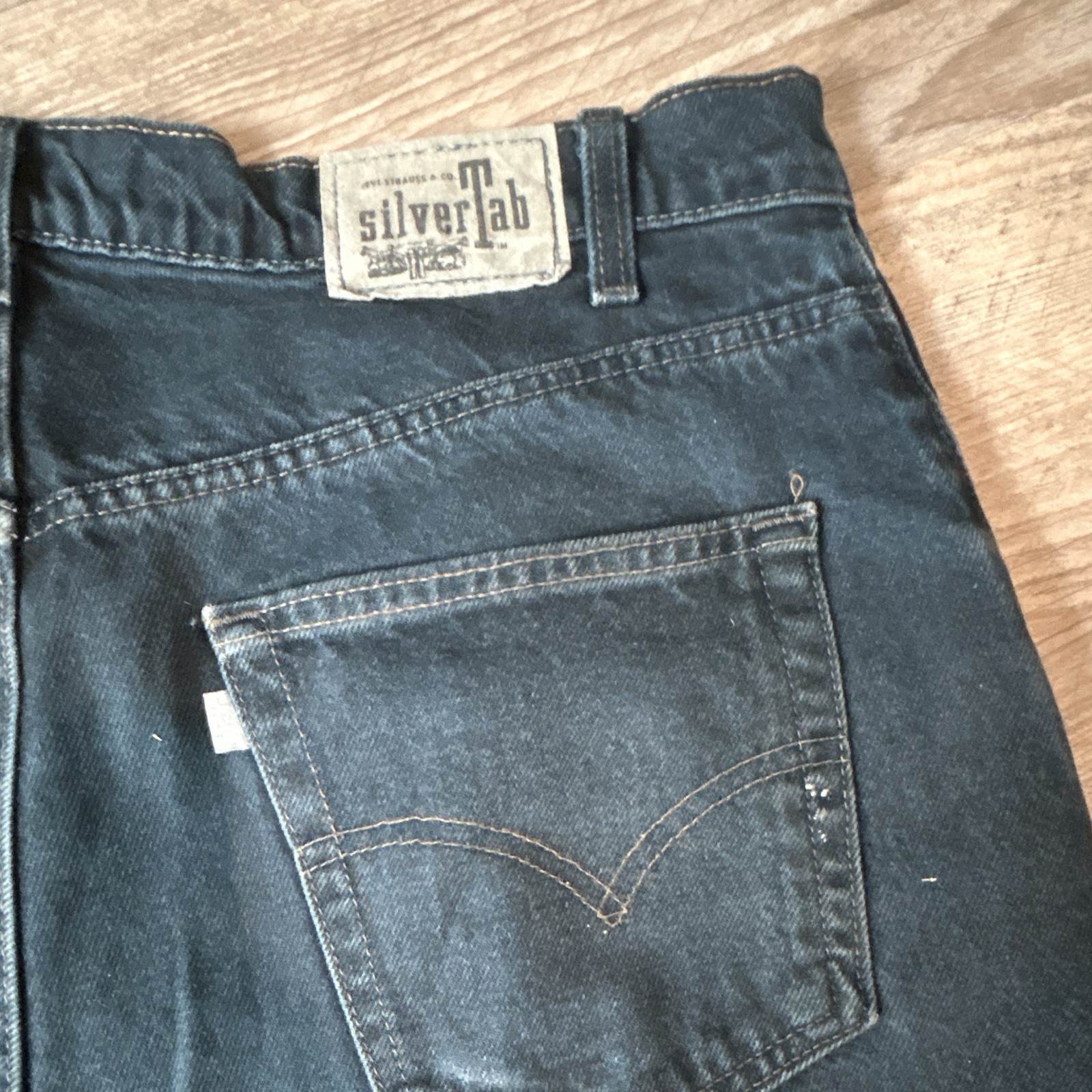 Vintage 1996 Levi’s SilverTab Baggy Men’s Dark Blue Denim Jeans