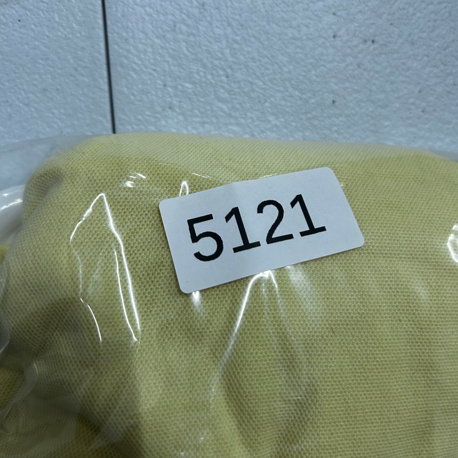 Izod Lacoste Polo Mens Size XL Yellow Vintage Pique Knit Short Sleeve Logo Shirt