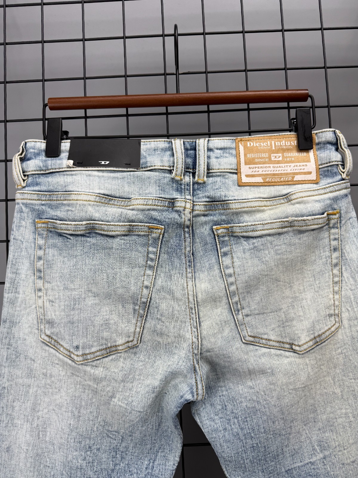Diesel Sleenker Skinny Jeans W28 Mens Light Wash Distressed Low Waist New