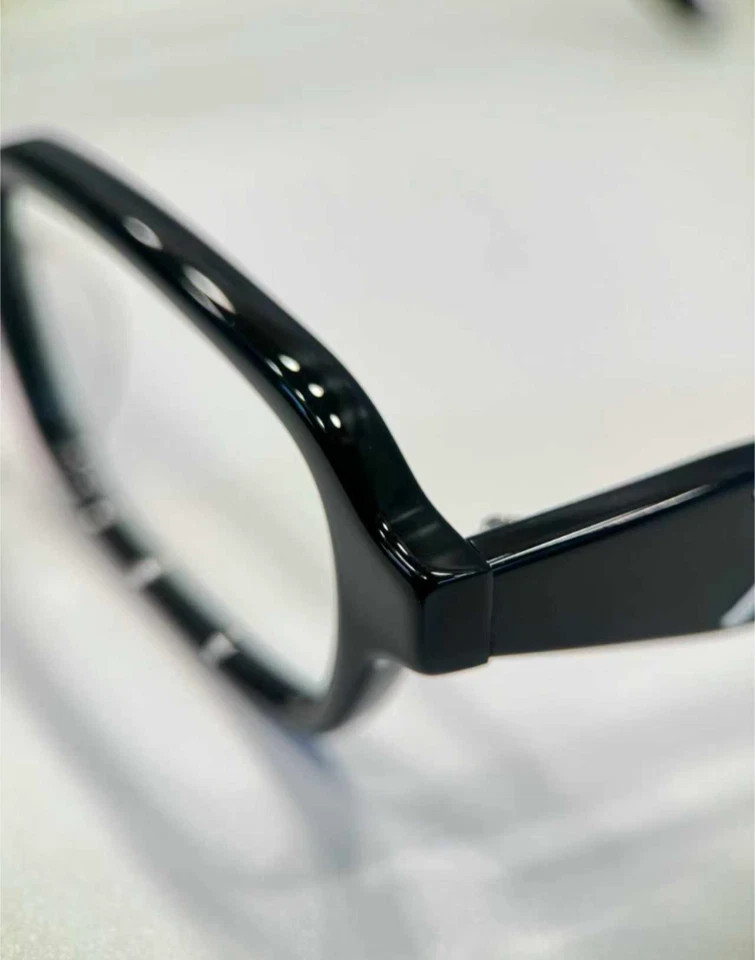 Gentle Monster Maison Margiela MM210 01 Oval sunglasses Black/Clear