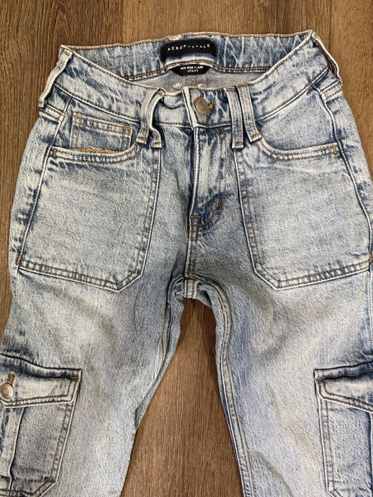 Aeropostale Womens Mid Rise Flare Cargo Jeans Medium Wash Blue Size 000R