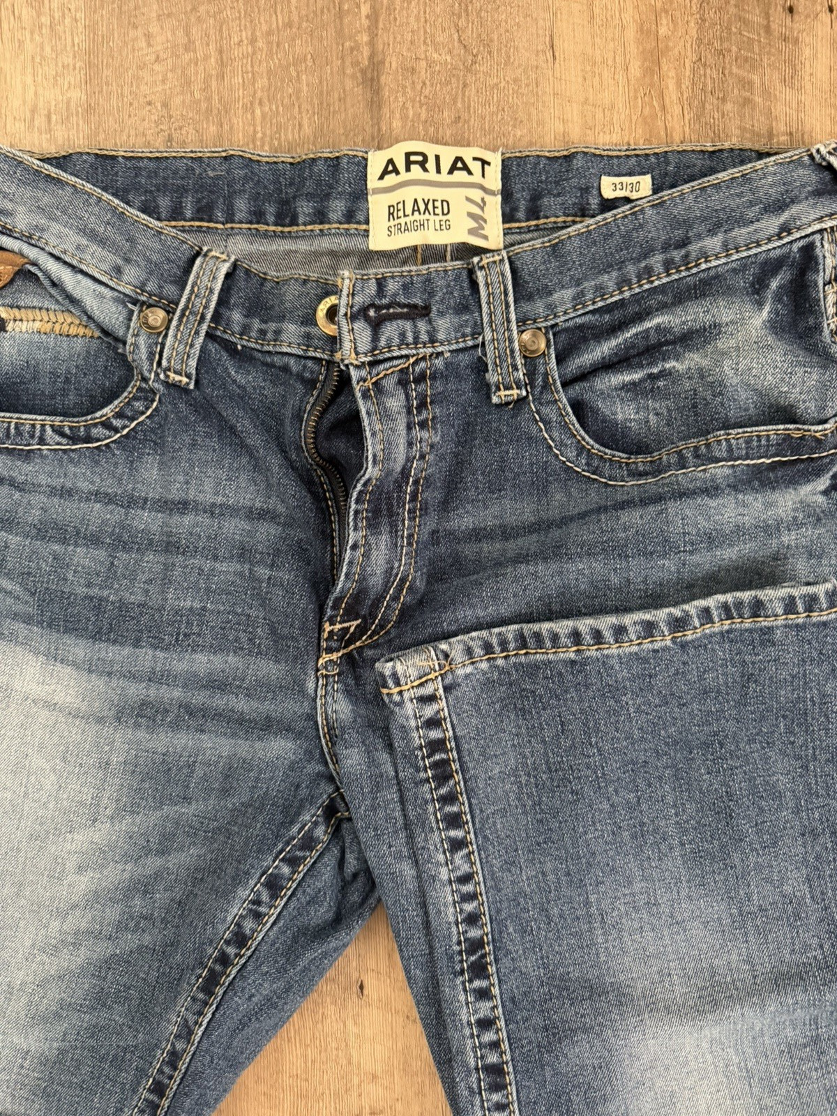 Ariat Men’s Relaxed Fit Blue Medium Wash Straight Leg Denim Jeans Mid Rise
