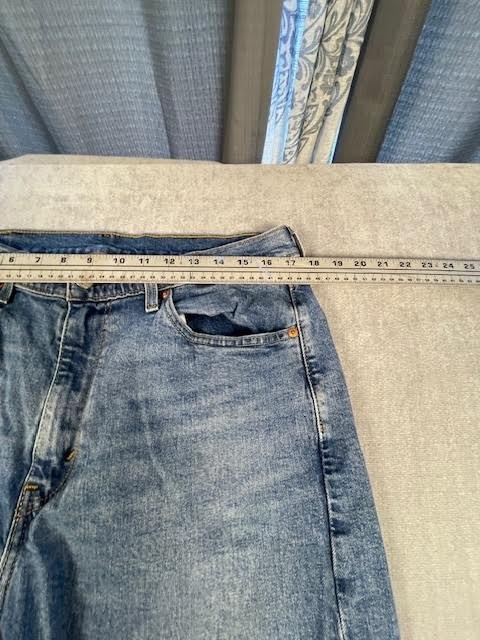 Levi’s 505 Regular Fit Jeans mens Size 36 x 32 – Blue