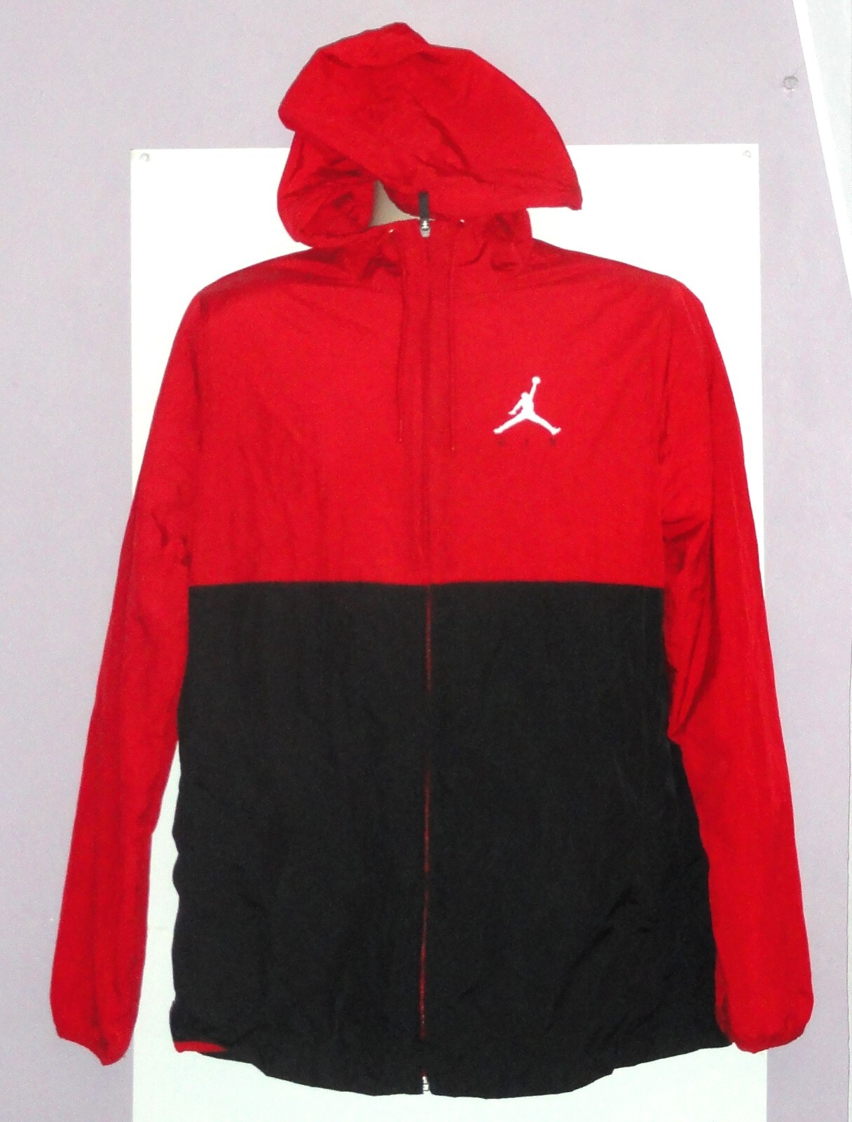 Air Jordan Men’s Full Zip Windbreaker with Hoodie Nylon/Polyester Size: Small