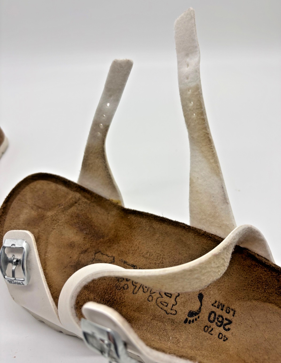 Birkenstock Birki’s Salina Sandals White Strappy Buckle Slides EU 40 US 9