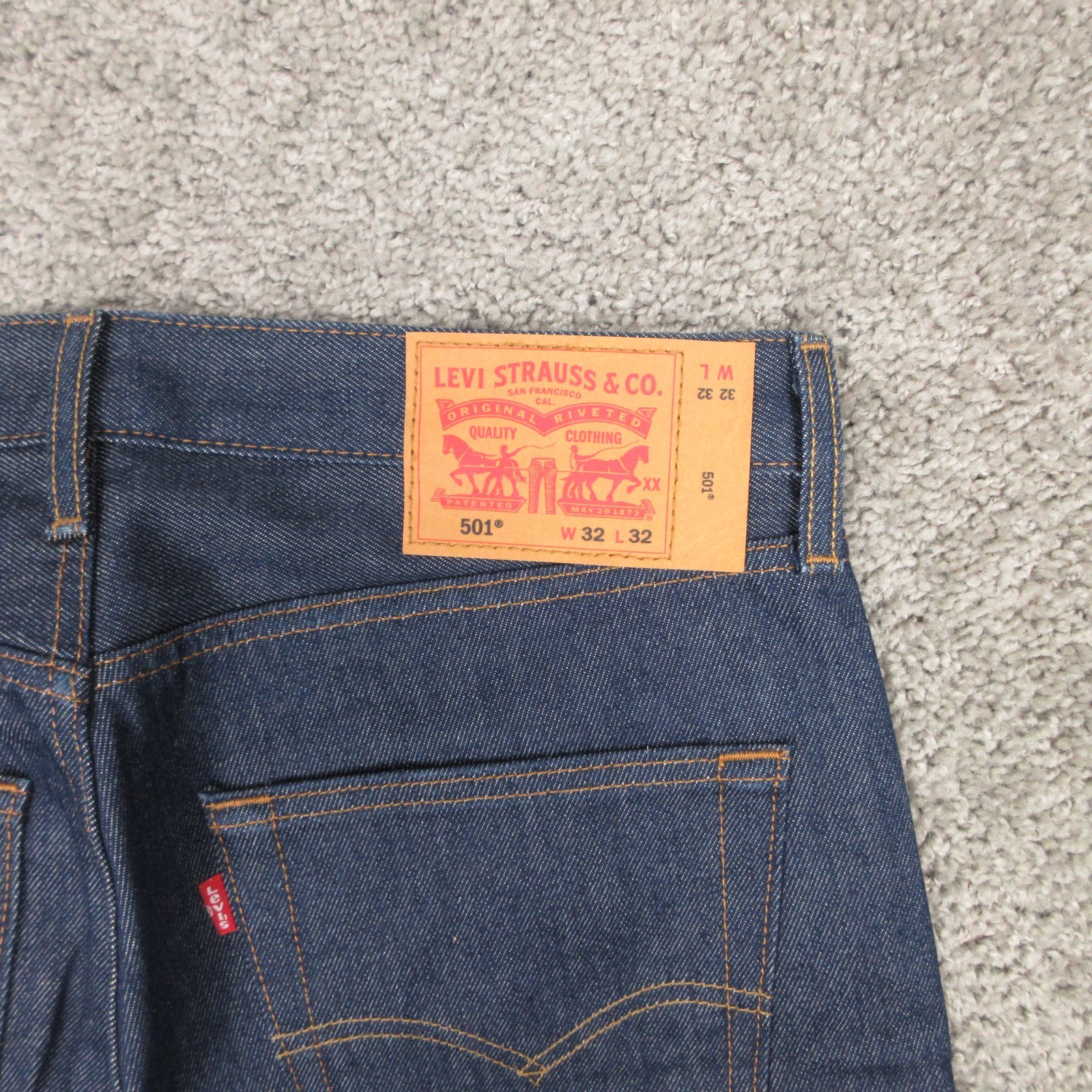 Levis Jeans Mens 32×32 Blue 501 Button Fly Original Straight Raw Denim Rigid Zip