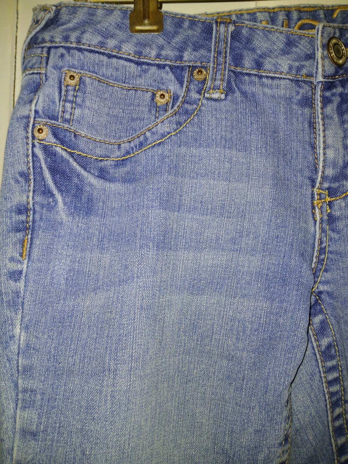 rue21 Stretch Medium Wash Blue Denim Flared Jeans Embroidered 5-Pocket