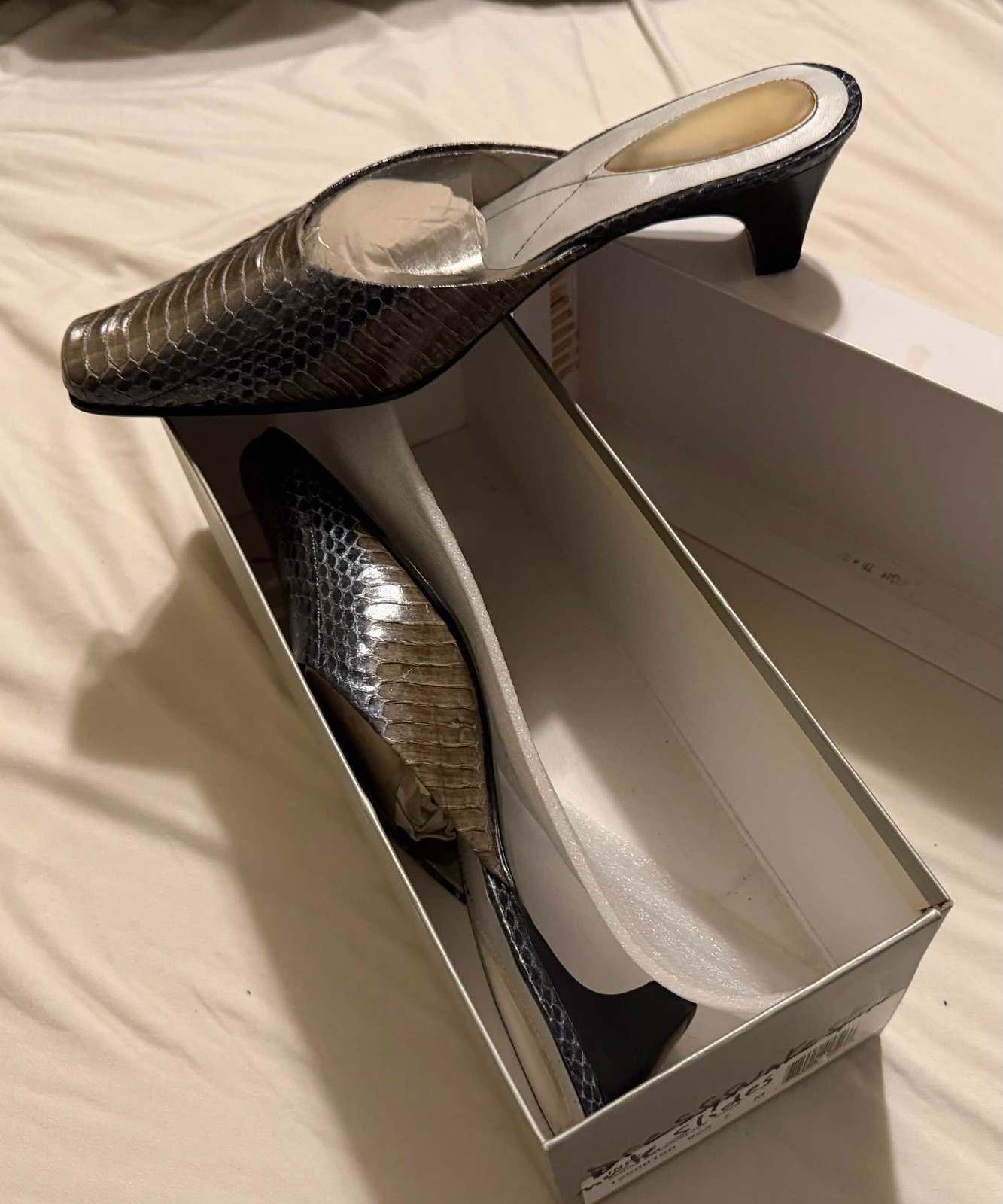 Liz Claiborne Dressy Snake Skin Mule Slides – 7 M – NEW
