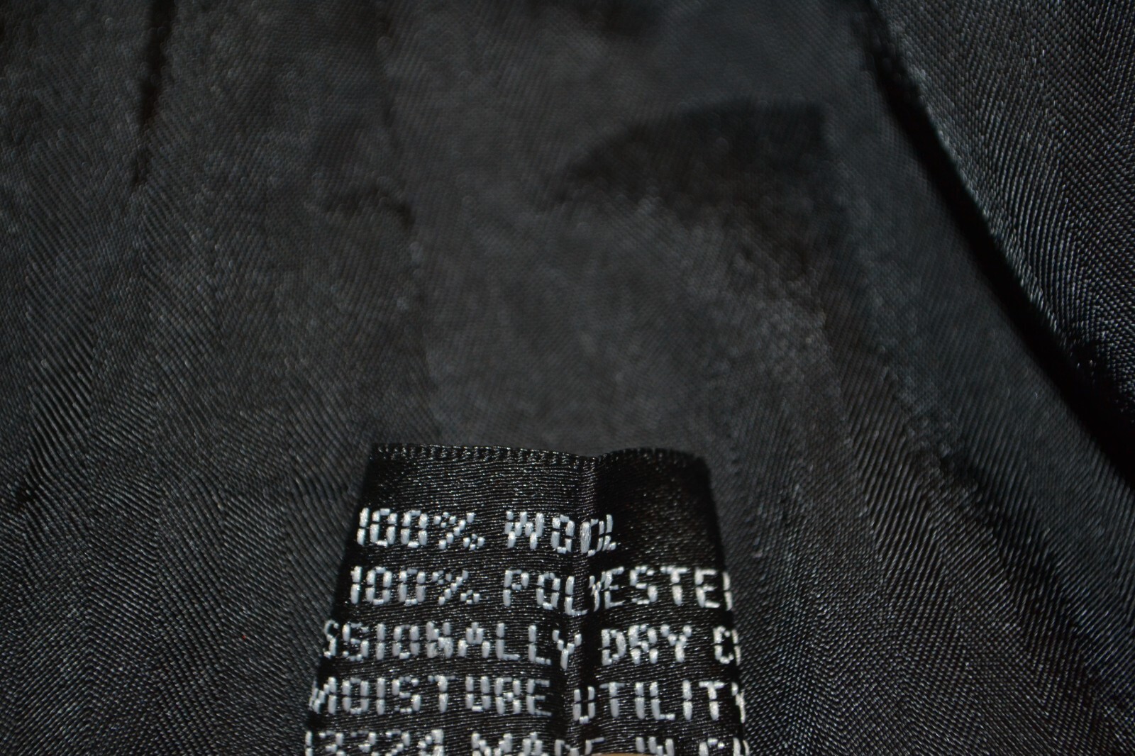 Lineage Men Black Super 120 Wool Stripe 3 Front Button Suit Sz 48R Wst 40×28