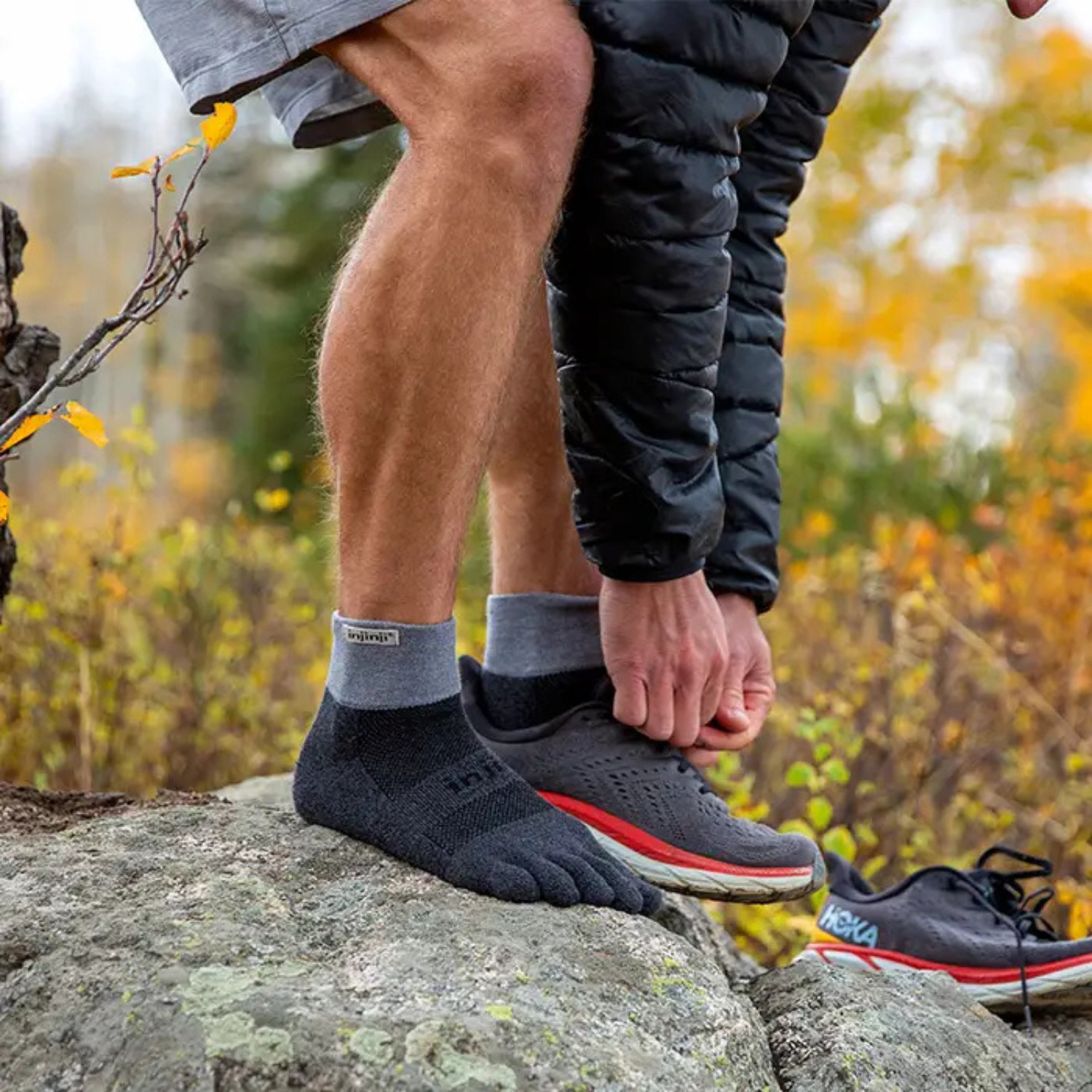 Injinji Men’s Trail Midweight Mini Crew Comfortable Toe Socks, Granite, Sizes