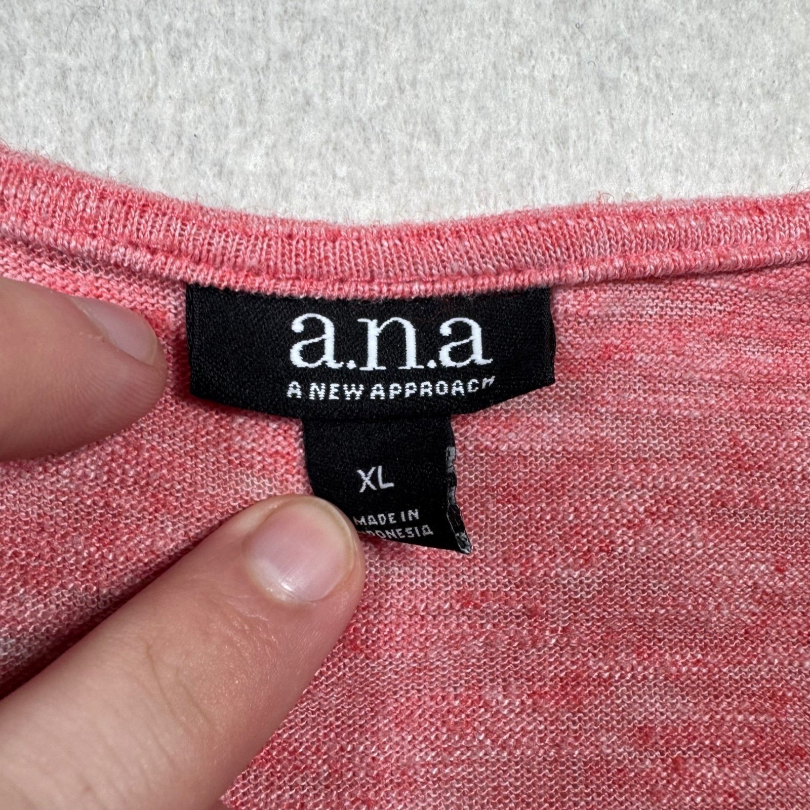 a.n.a Ruffle Sleeve Knit Top Womens XL Pink Excellent V-Neck Heathered Tee