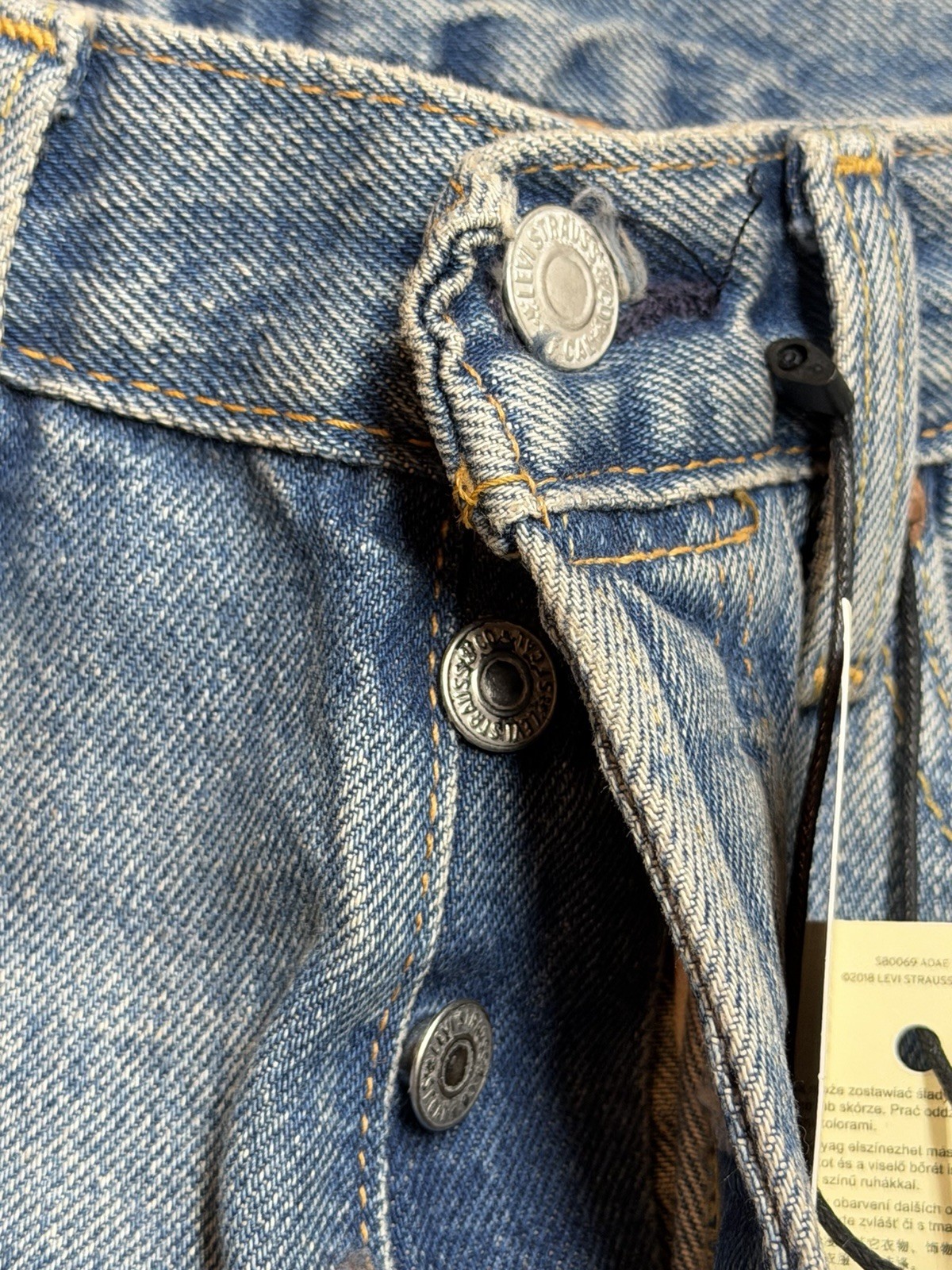Levi’s Premium 501 Original Fit Men’s Jeans, Distressed, Non-Stretch, 29×30, NWT