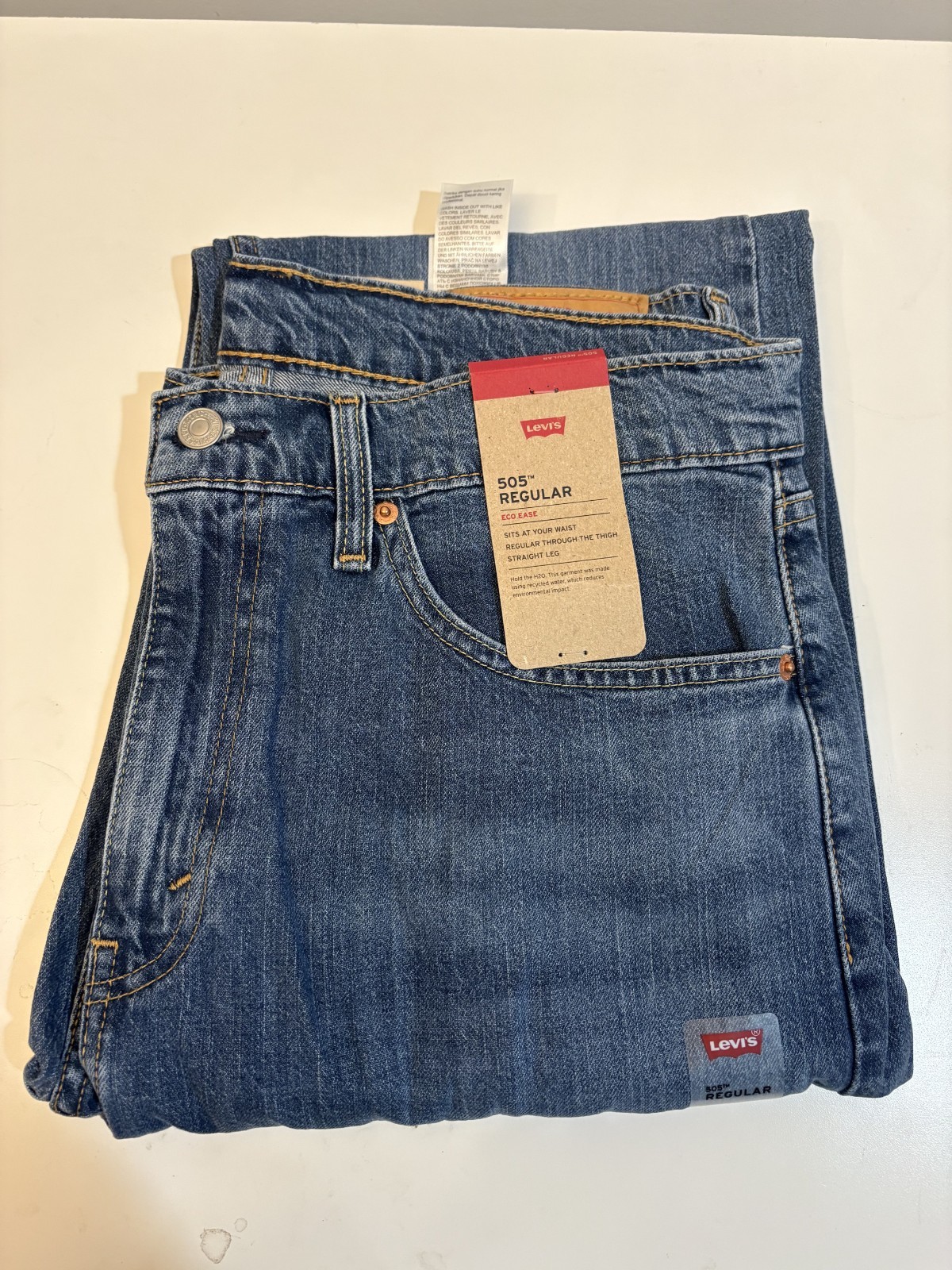 NWT-Levi’s Men’s 505 Regular Fremont Drop-Shot 34W x 30L