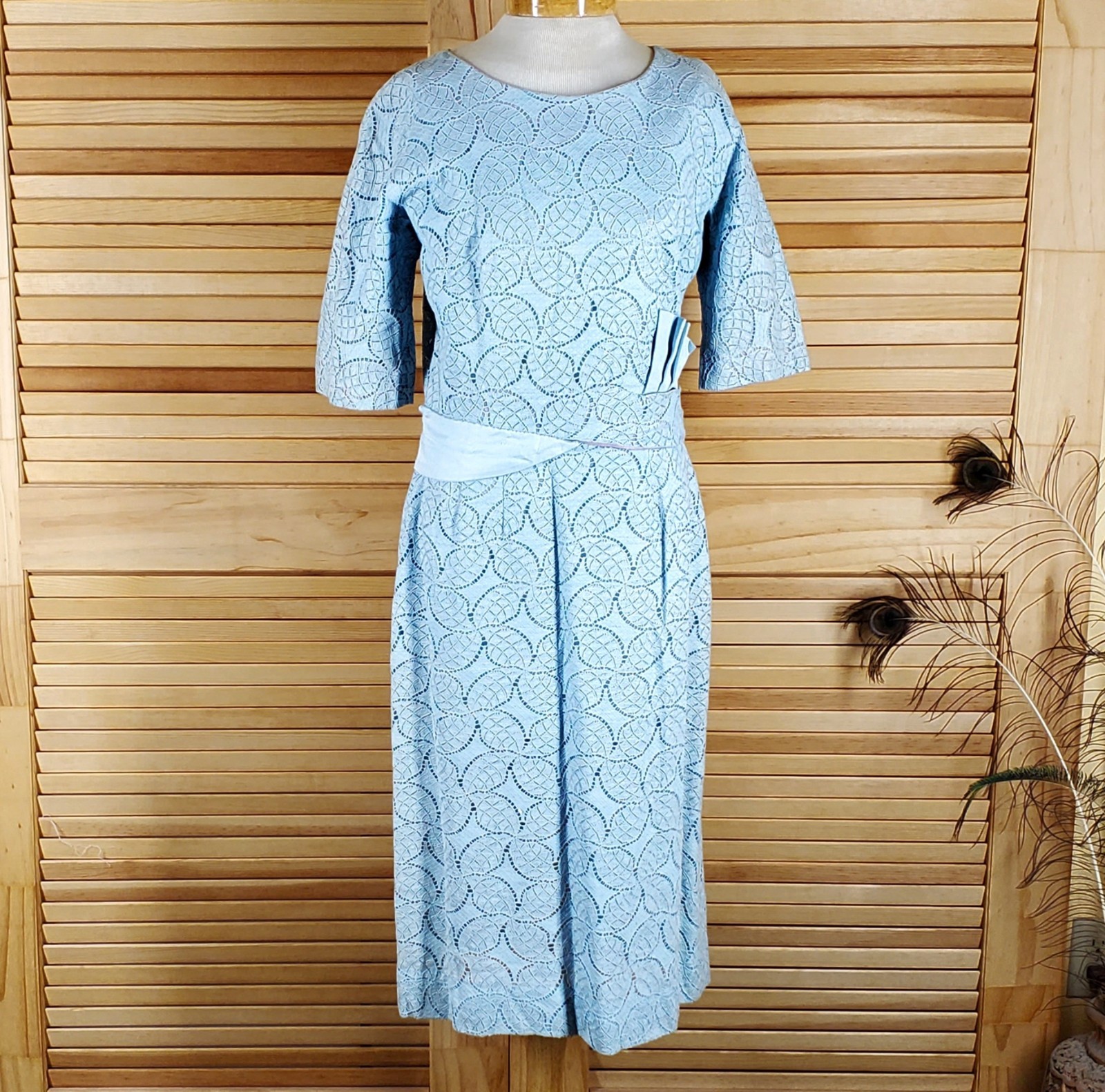 Vintage 50s 60s blue lace dress Chest 38 Waist 30 mesh lined mob