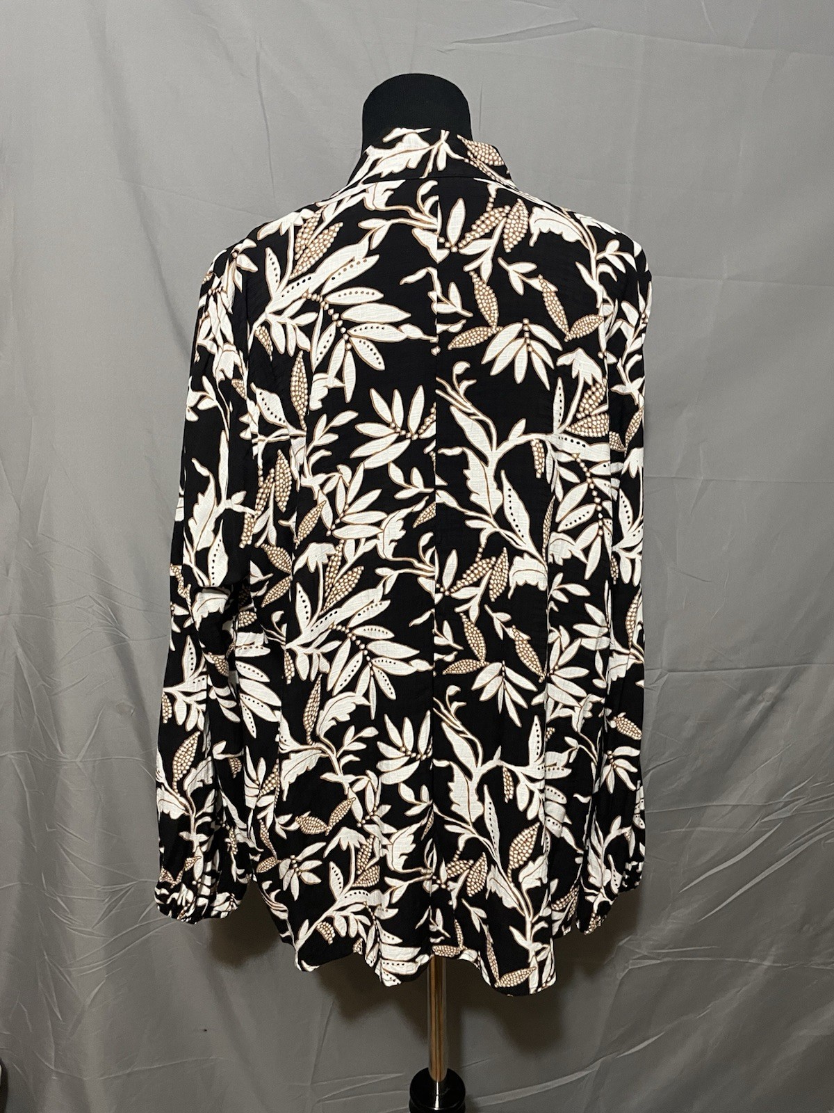 Lane Bryant Tie Front Career Office Blouse Black White Tree Leaf Print Size 18