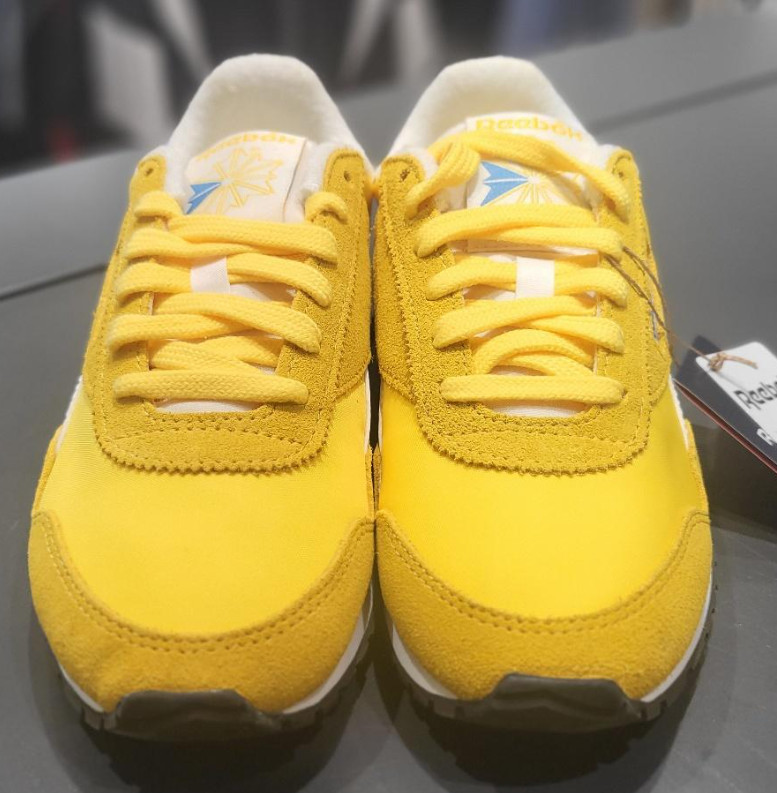 Reebok Classic AZ Yellow Women Suede Leather Retro Running Shoes