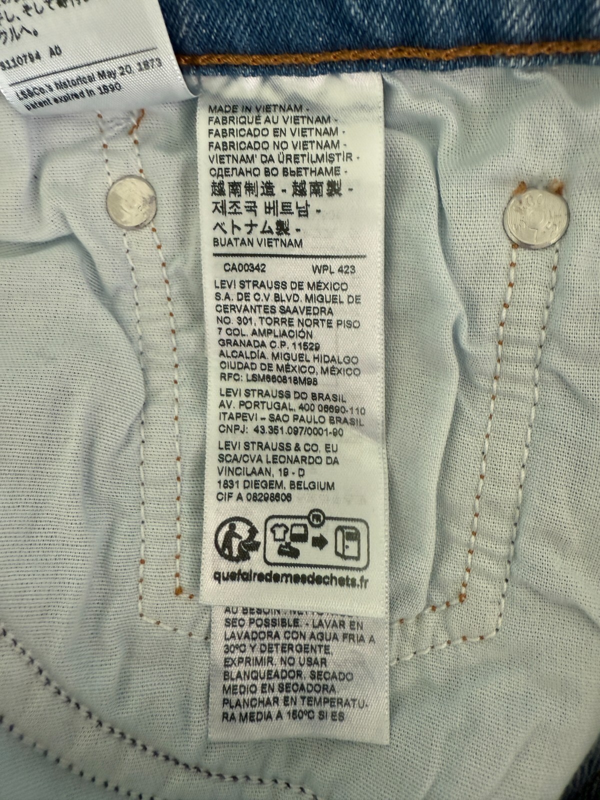Levi’s Premium Women Wedgie Straight Fit High Rise Button Fly Jeans Blue NWT